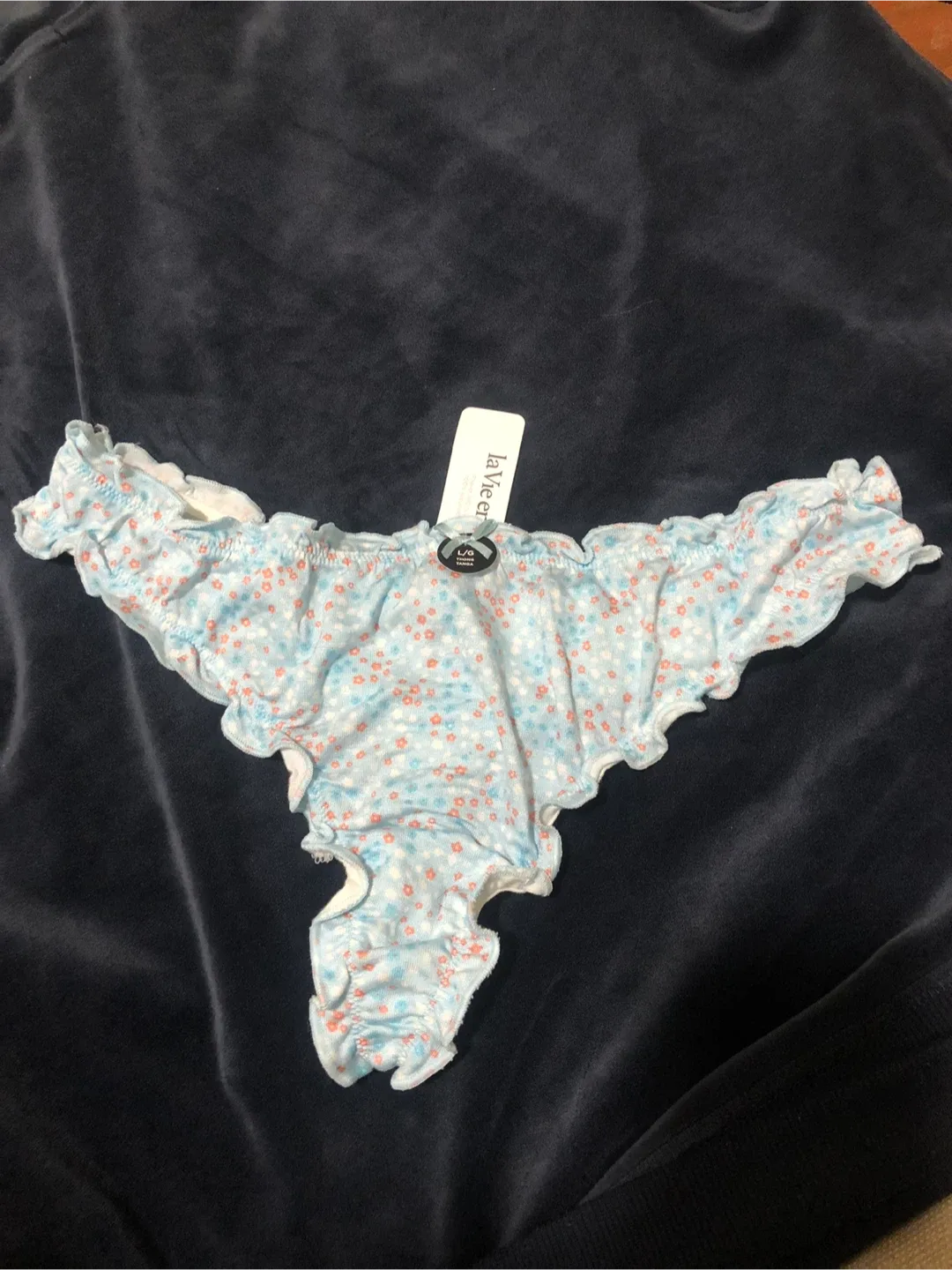 La Vie en Rose Thong - Size L image indicator(2)