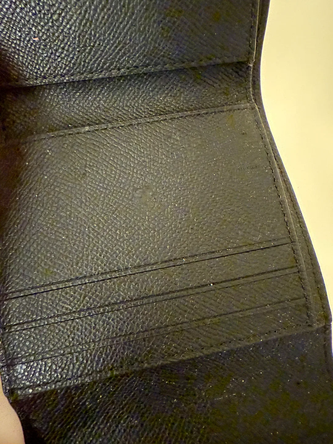 Coach Black Leather Trifold Wallet image indicator(6)