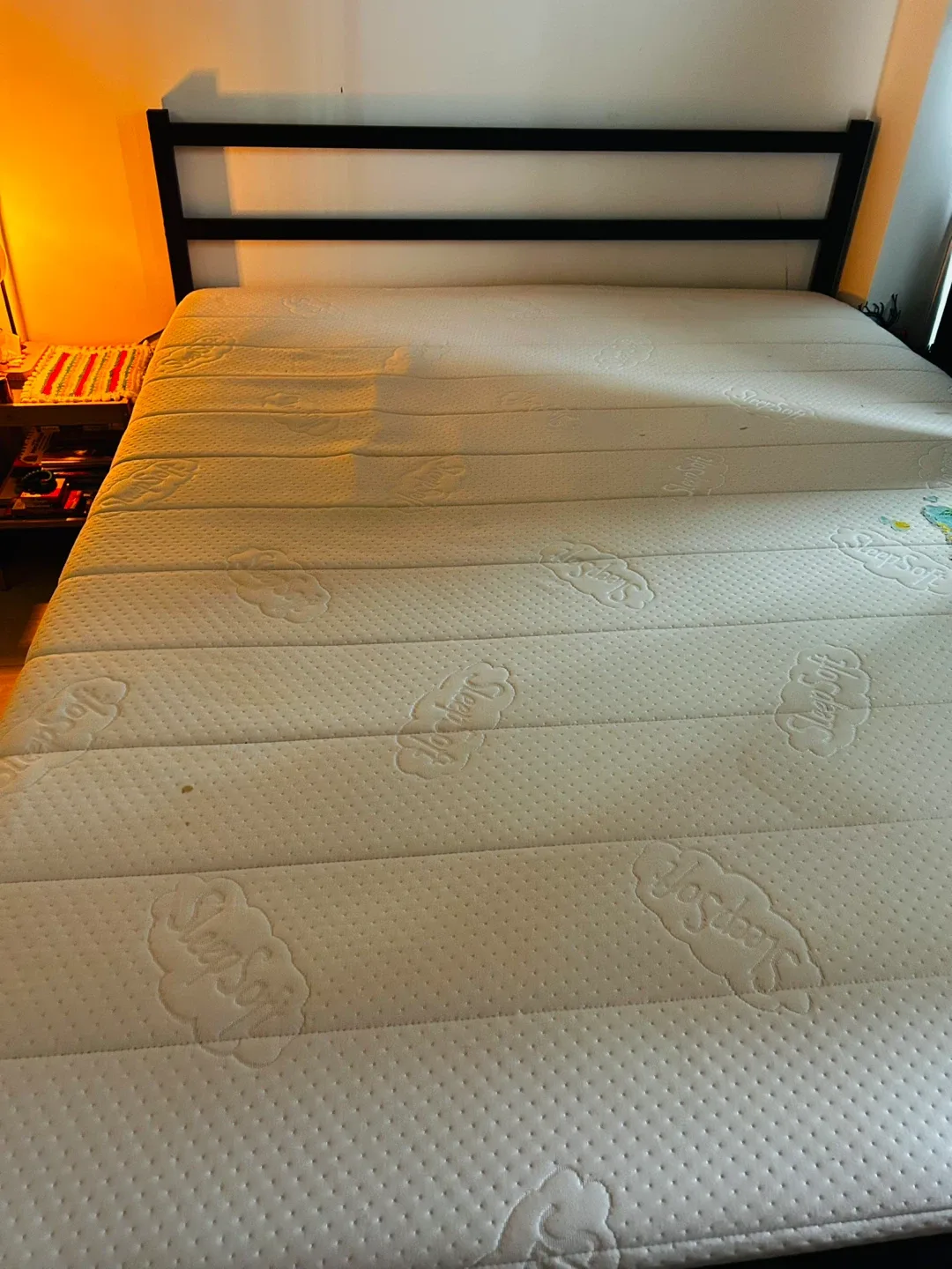 Queen Size Metal Bed Frame image indicator(2)