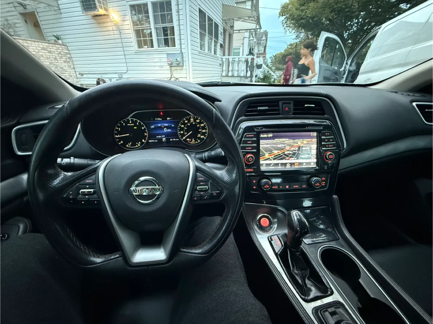 2018 Nissan Maxima SV - Silver Sedan image indicator(6)