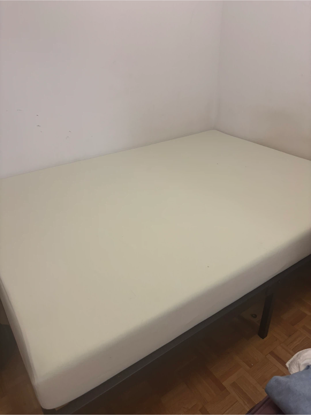 Mattress and bed frame  - Good Condition - photo 2