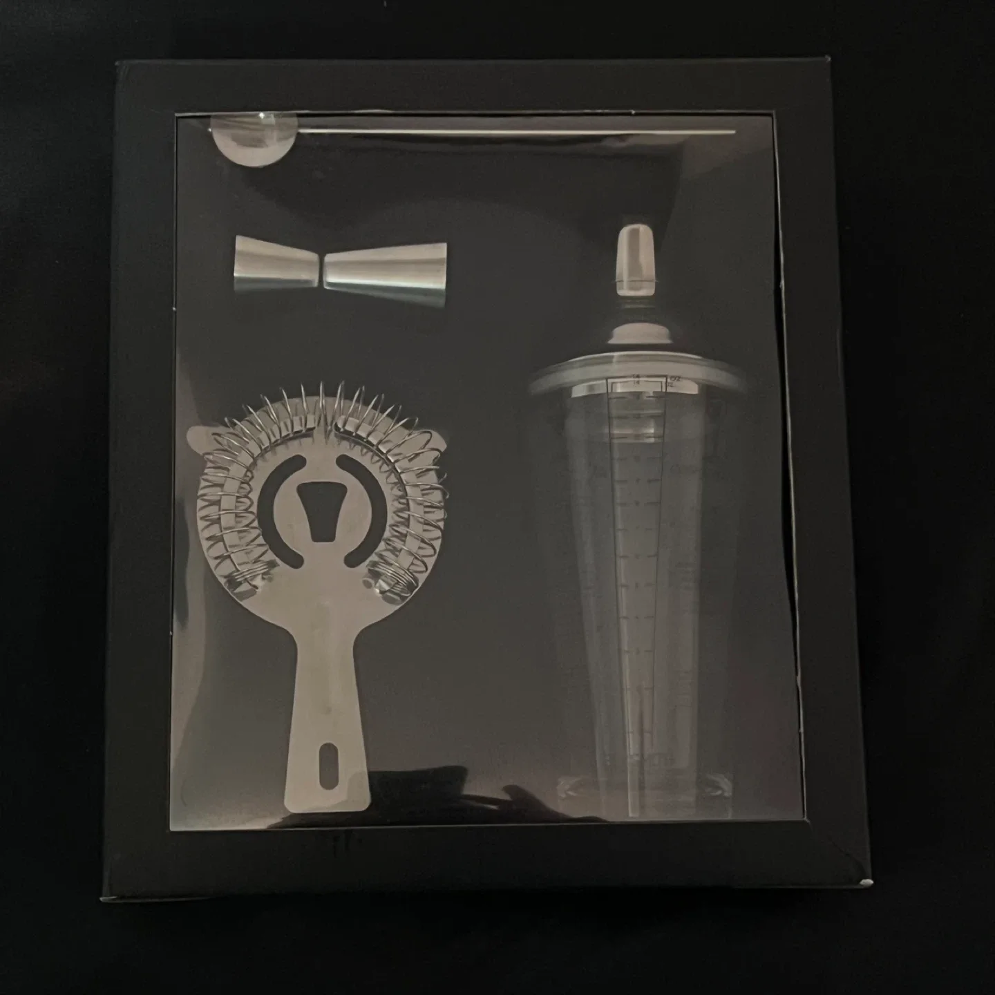 Cocktail Shaker Set with Accessories image indicator(2)