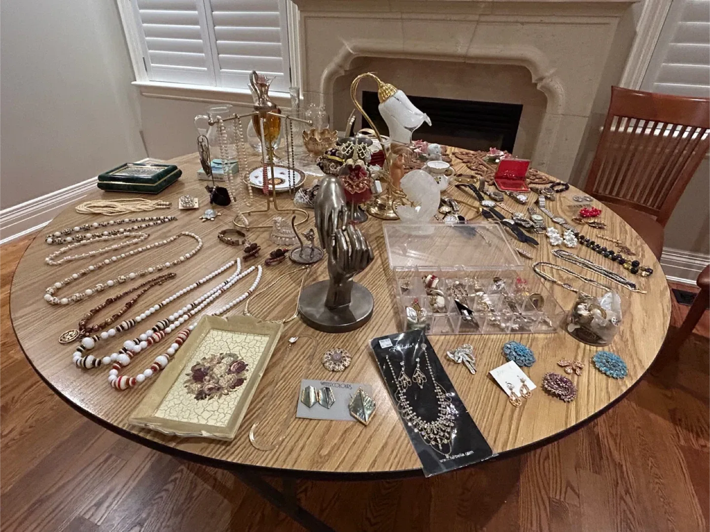 ESTATE CONTENT SALE 293 La Rosa Avenue Etobicoke image indicator(5)