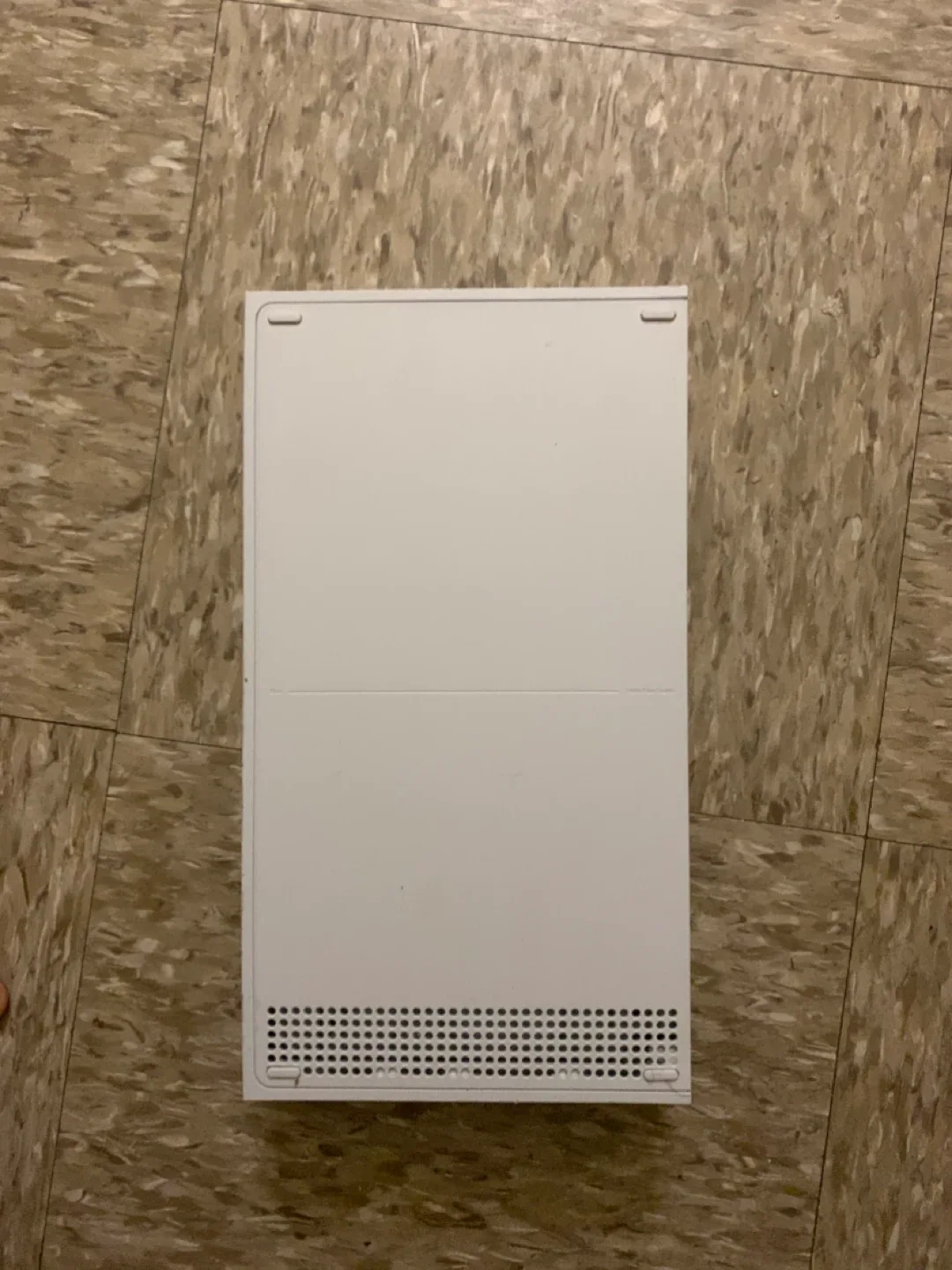 Xbox Series S (Box and Cords Included) image indicator(2)