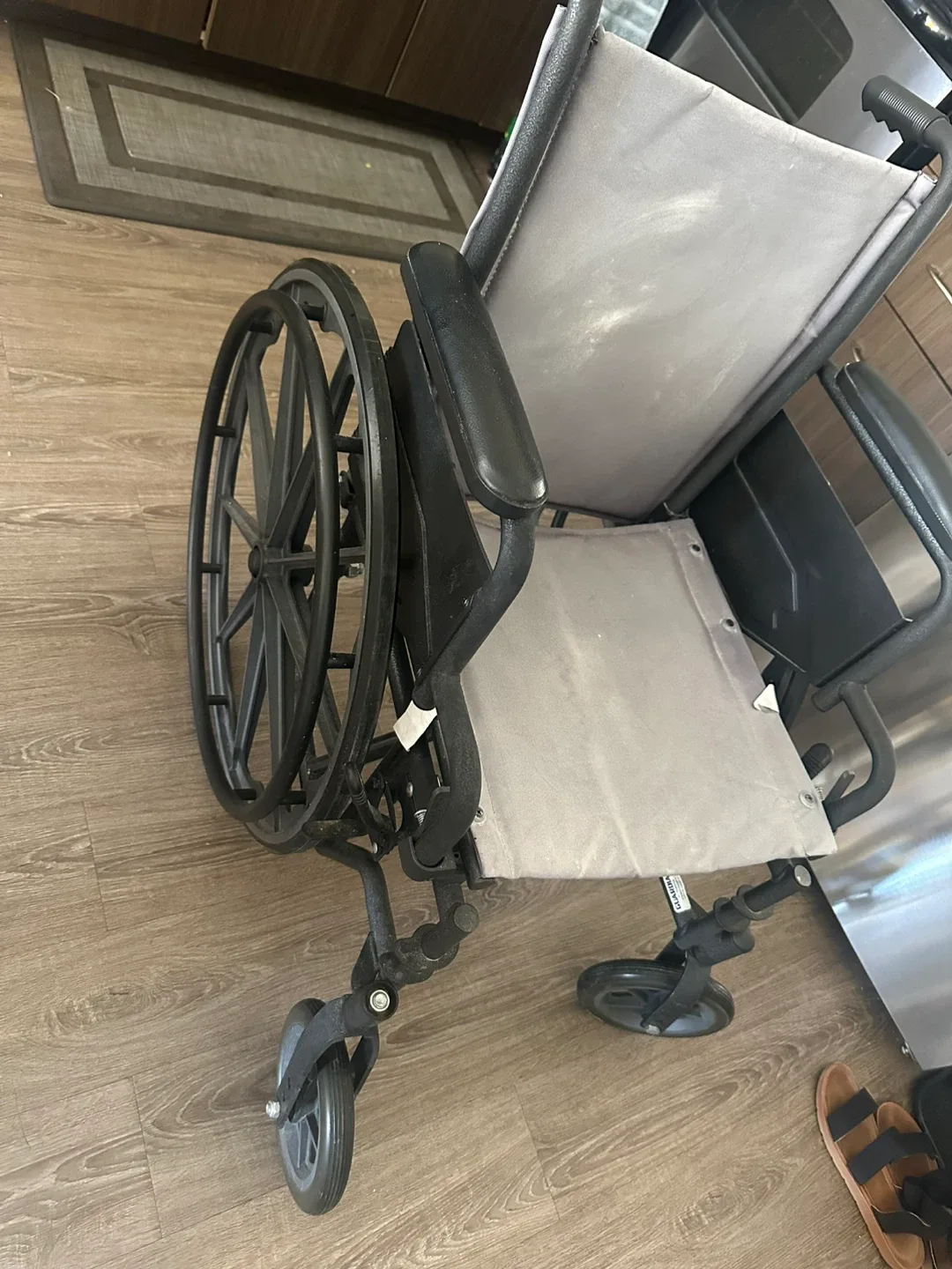 Medline Wheelchair - Lightweight & Foldable image indicator(4)