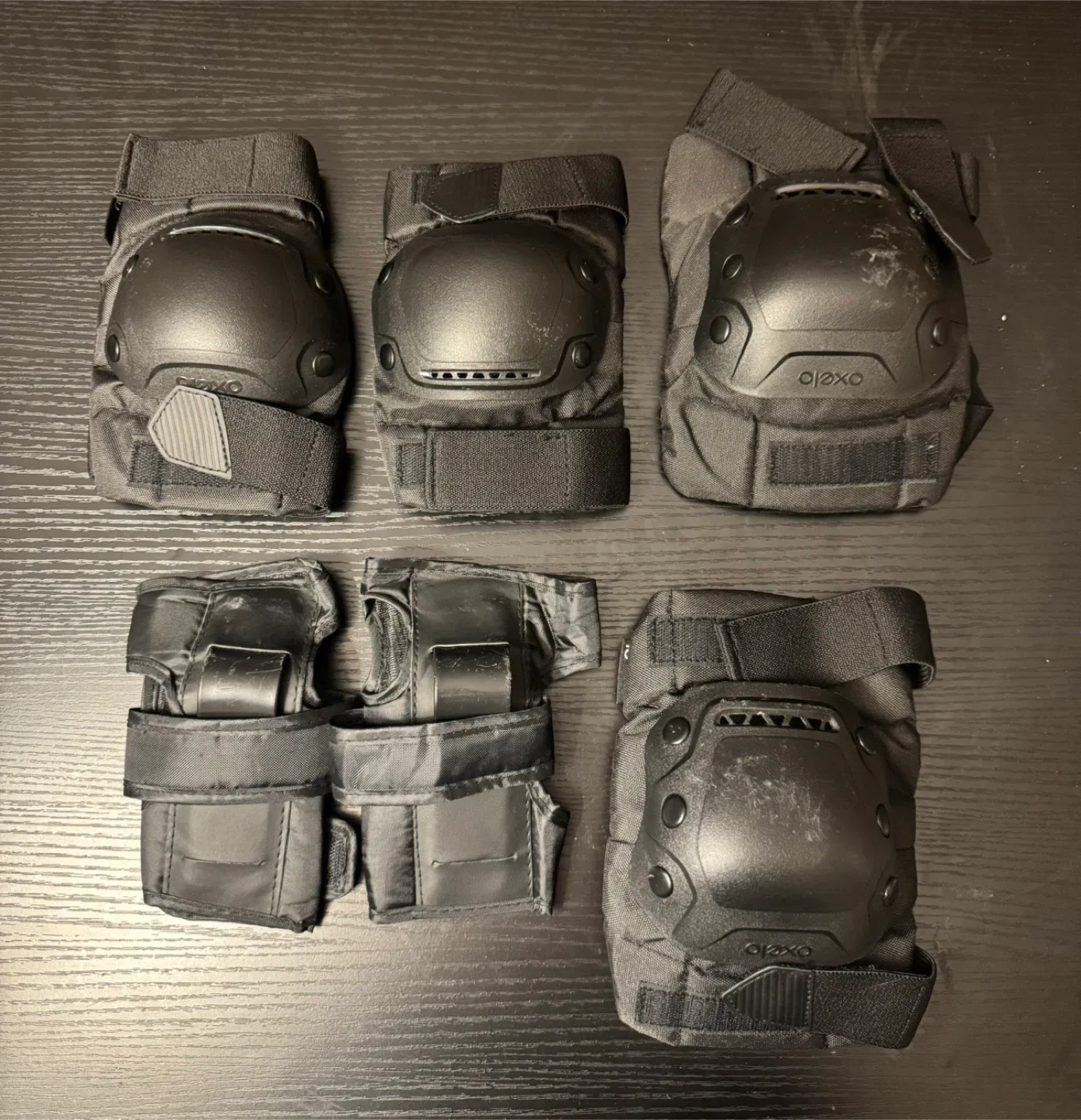 Oxelo Protective Gear Set - Knee, Elbow, Wrist Pads thumbnail