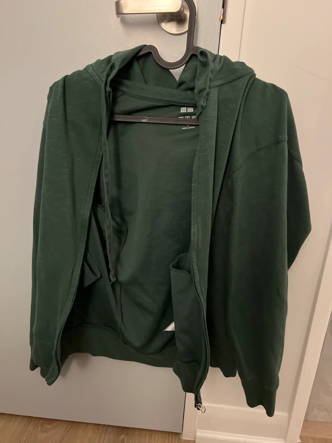Uniqlo Green Full-Zip Hoodie, Size Medium image indicator(2)