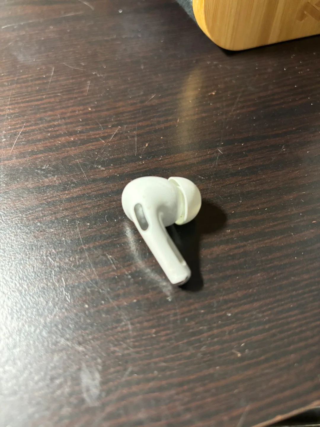 AirPods Pro (Right) thumbnail