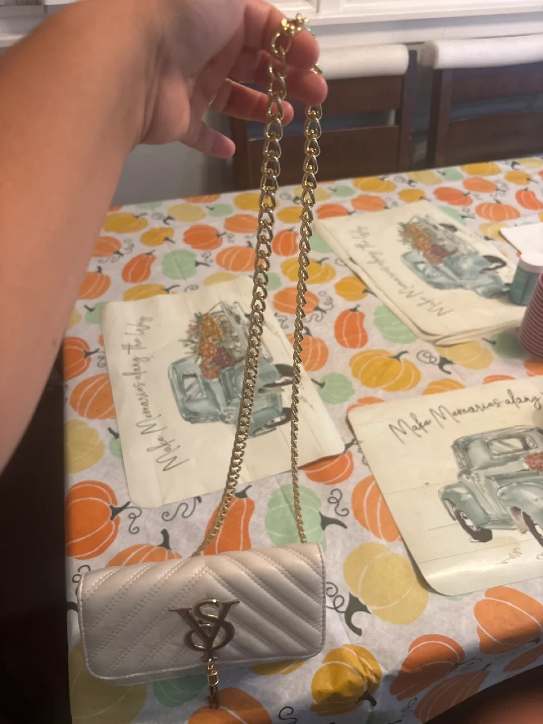 VS White Quilted Crossbody Bag image indicator(3)