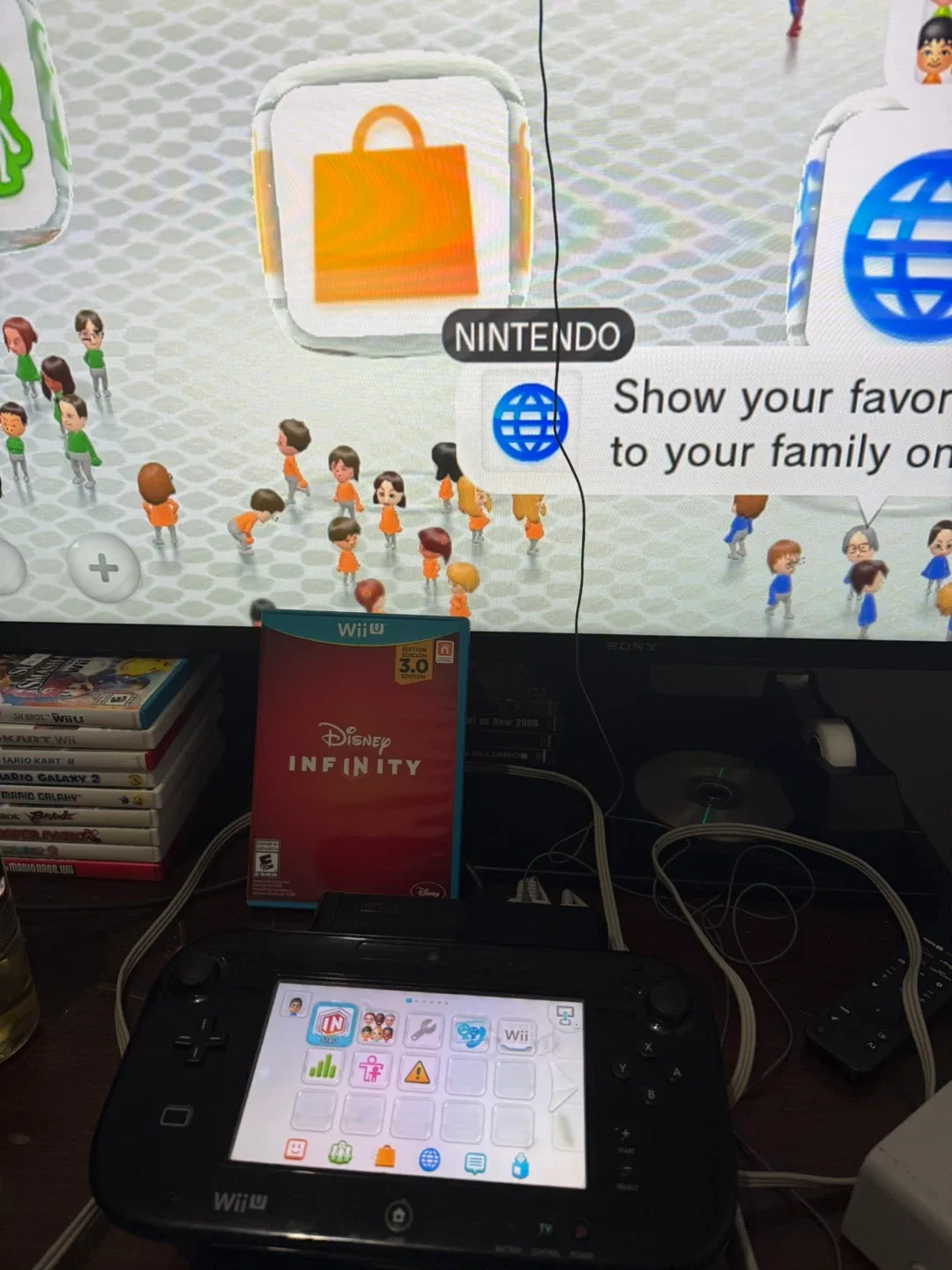 Nintendo Wii U Console w/ Disney Infinity 3.0 image indicator(2)