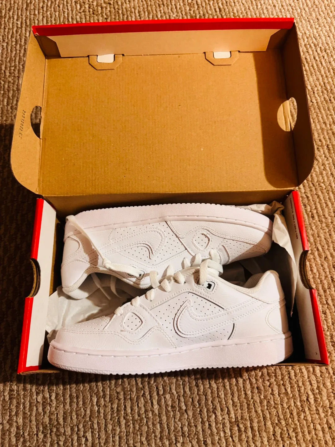 Nike Son of Force (GS) – Size 6Y / Women’s 8 – $50