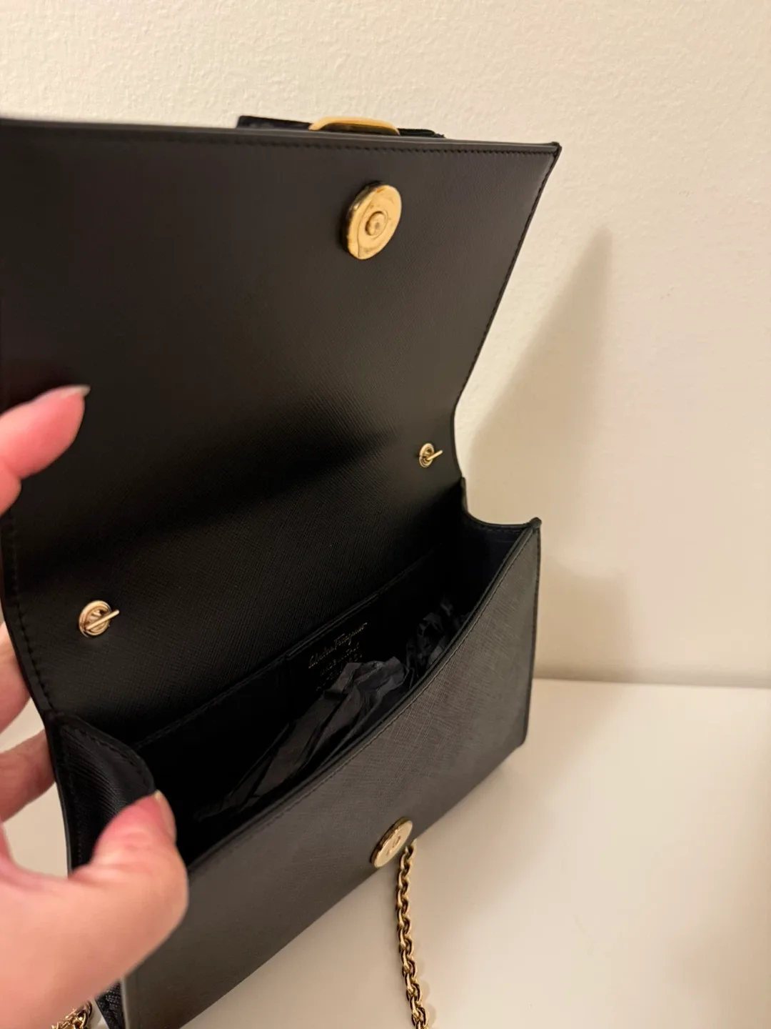 Salvatore Ferragamo Black Leather Crossbody Bag image indicator(5)