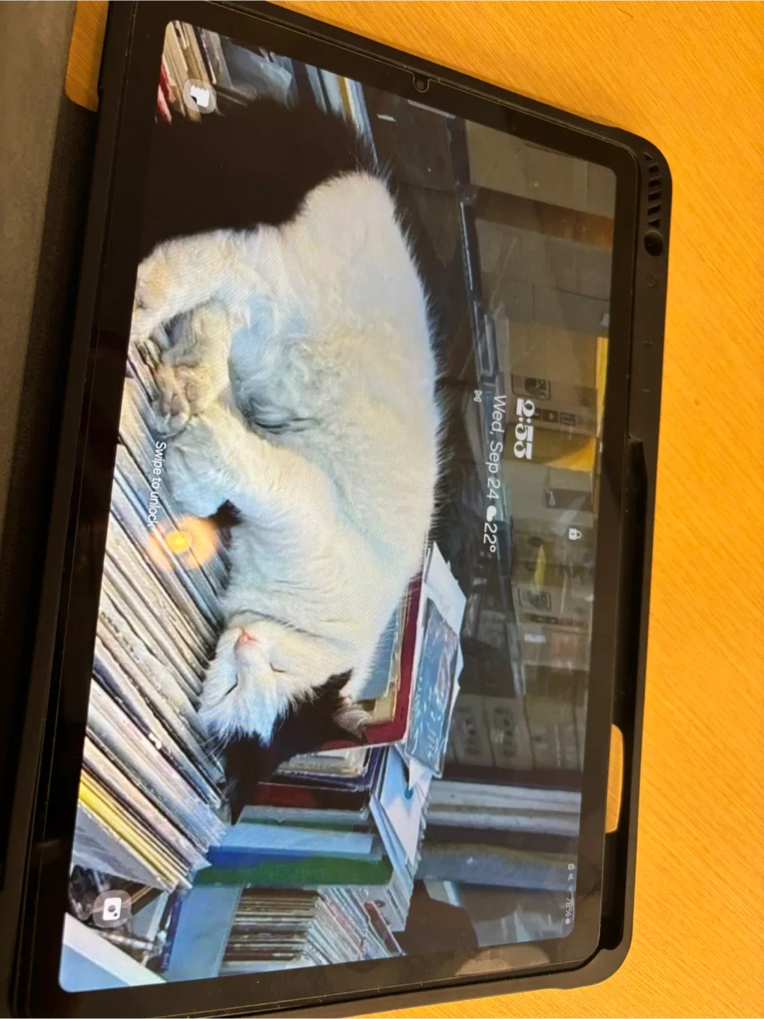 Samsung Tablet with Case & Pen image indicator(3)