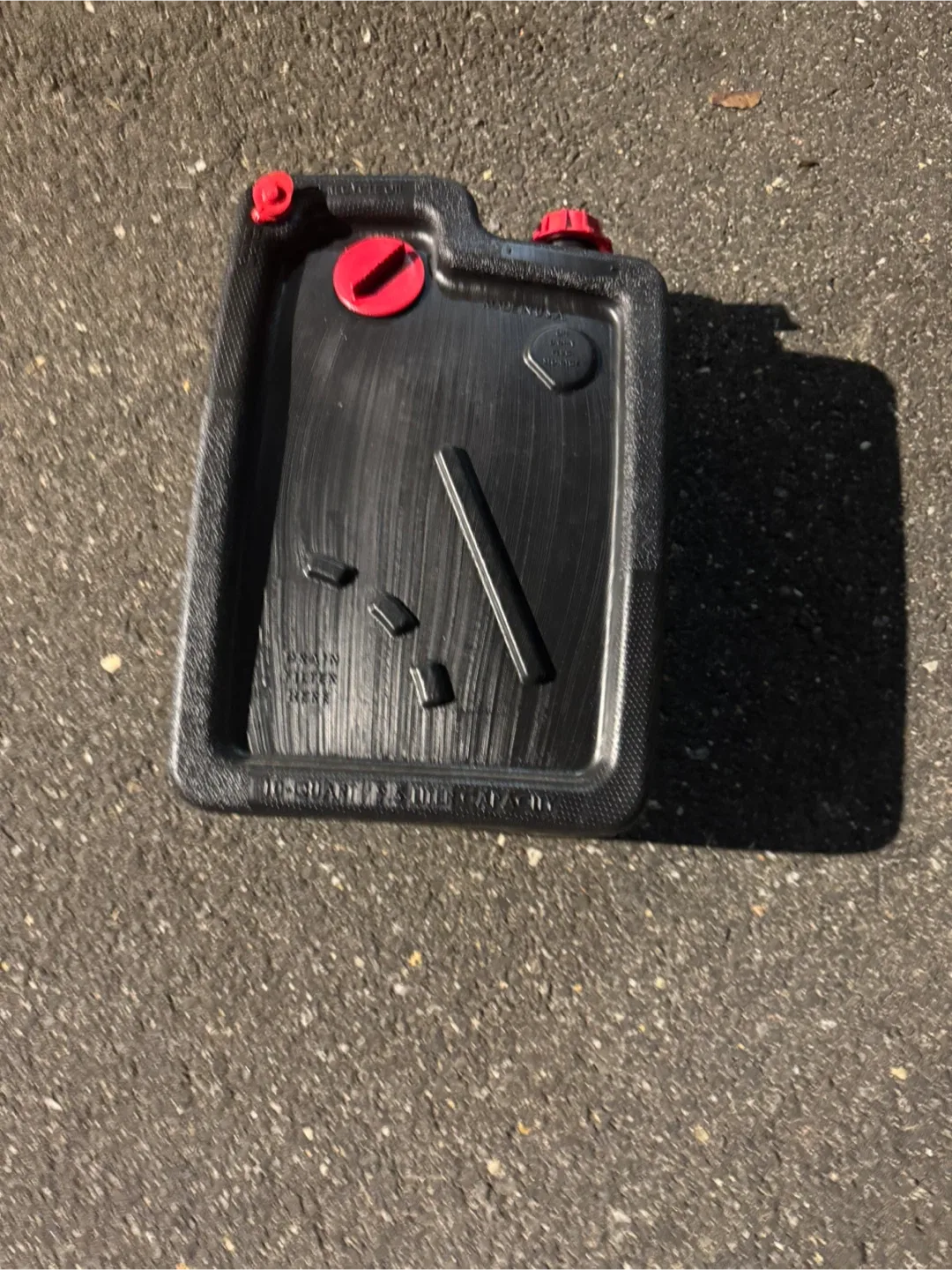 Oil Drain Pan - 11.6 Quarts / 11 Liters Capacity image indicator(2)