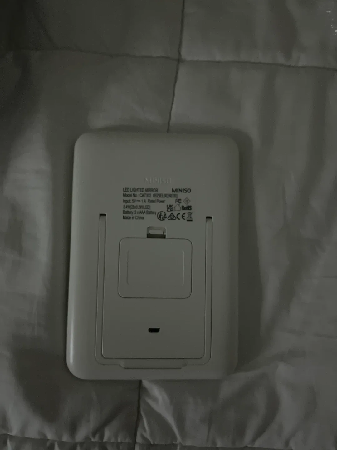 MINISO LED Lighted Mirror - New in Box! image indicator(4)