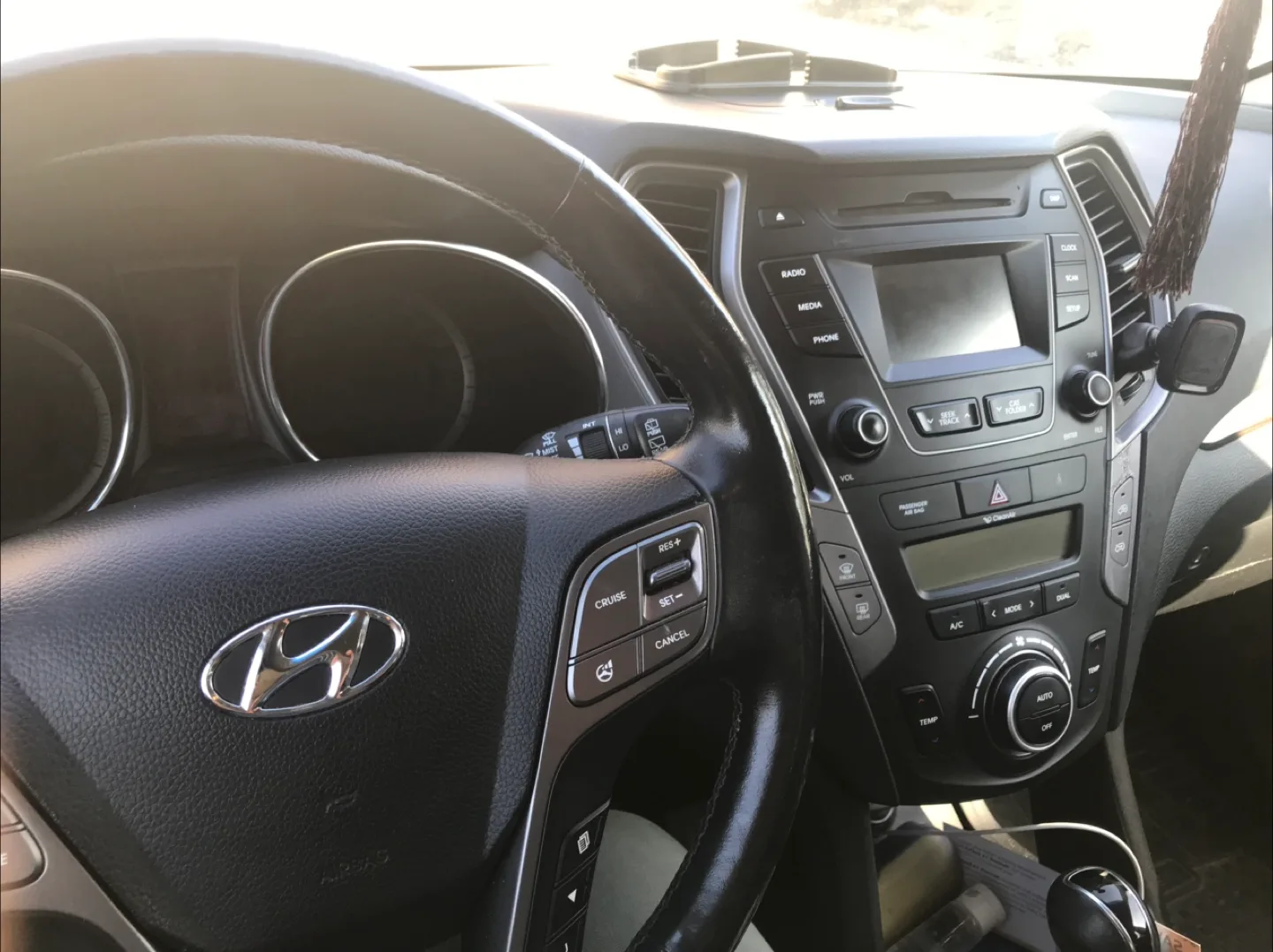 Hyundai Santa Fe SUV - Great Condition! image indicator(3)