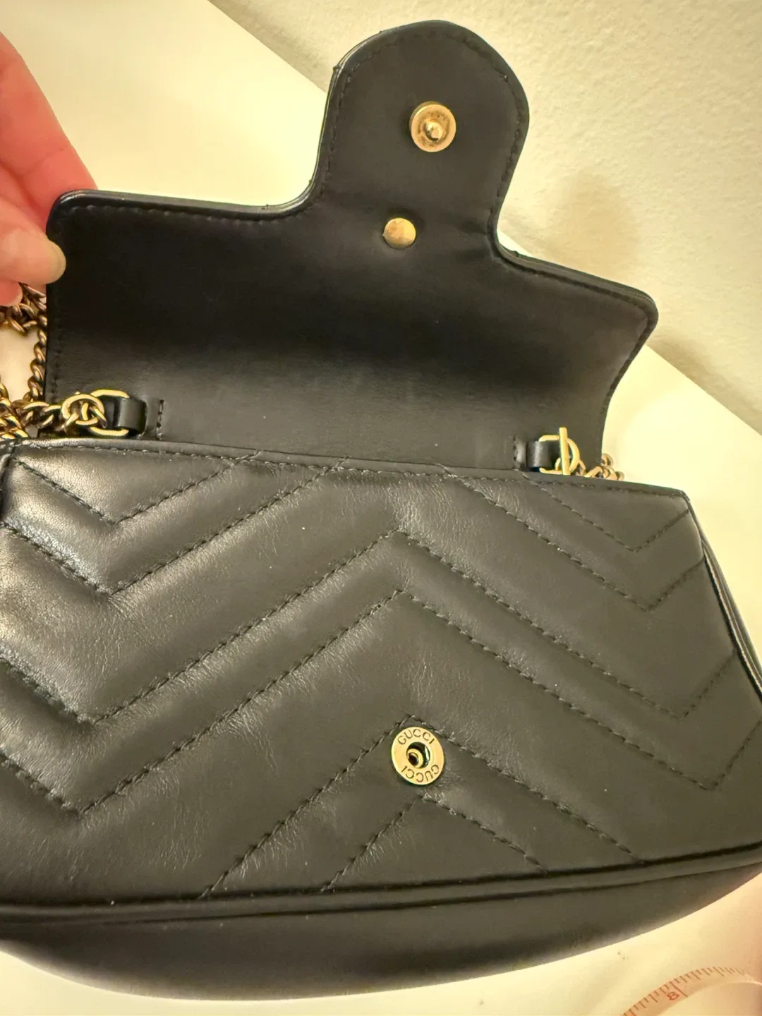 Gucci GG Marmont Mini Shoulder Bag - Black image indicator(3)