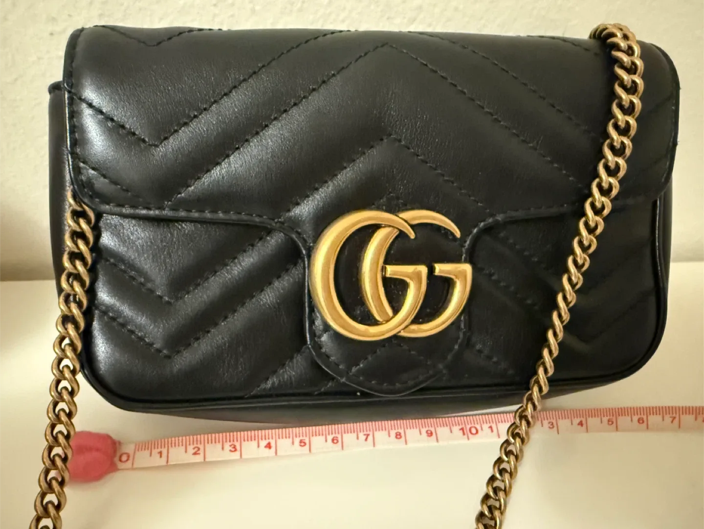 Gucci GG Marmont Mini Shoulder Bag - Black image indicator(2)