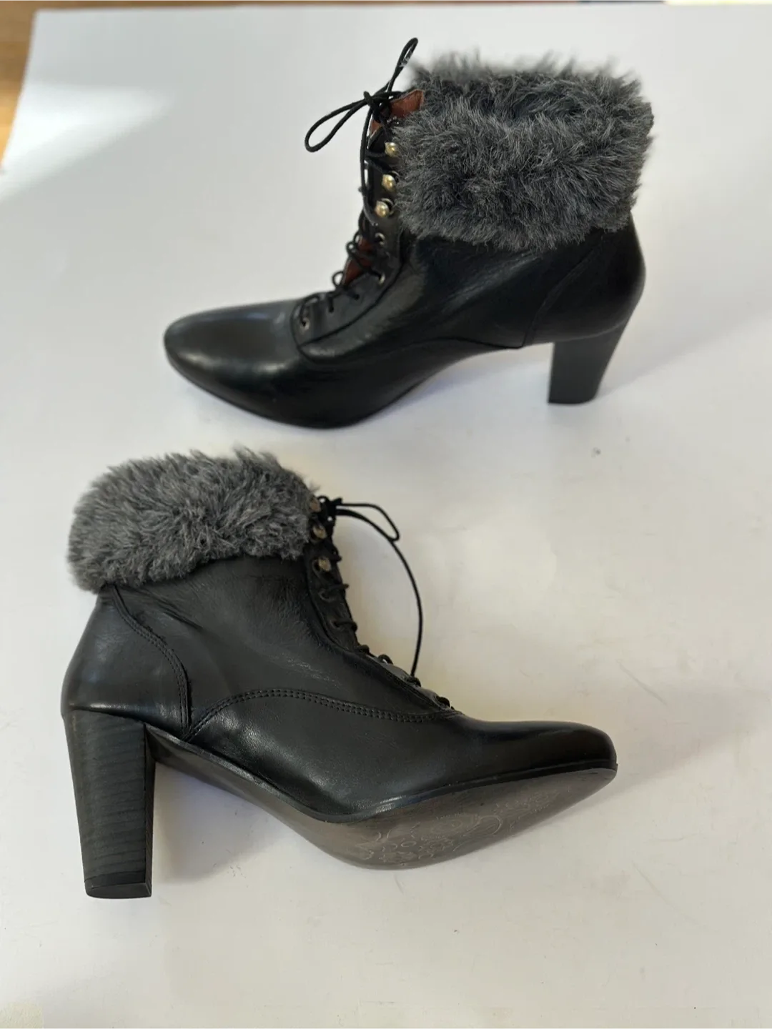 AXARA PARIS  Lace-Up Ankle Boots NEW !! Sz: EUR 40/US 9-9.5 image indicator(6)