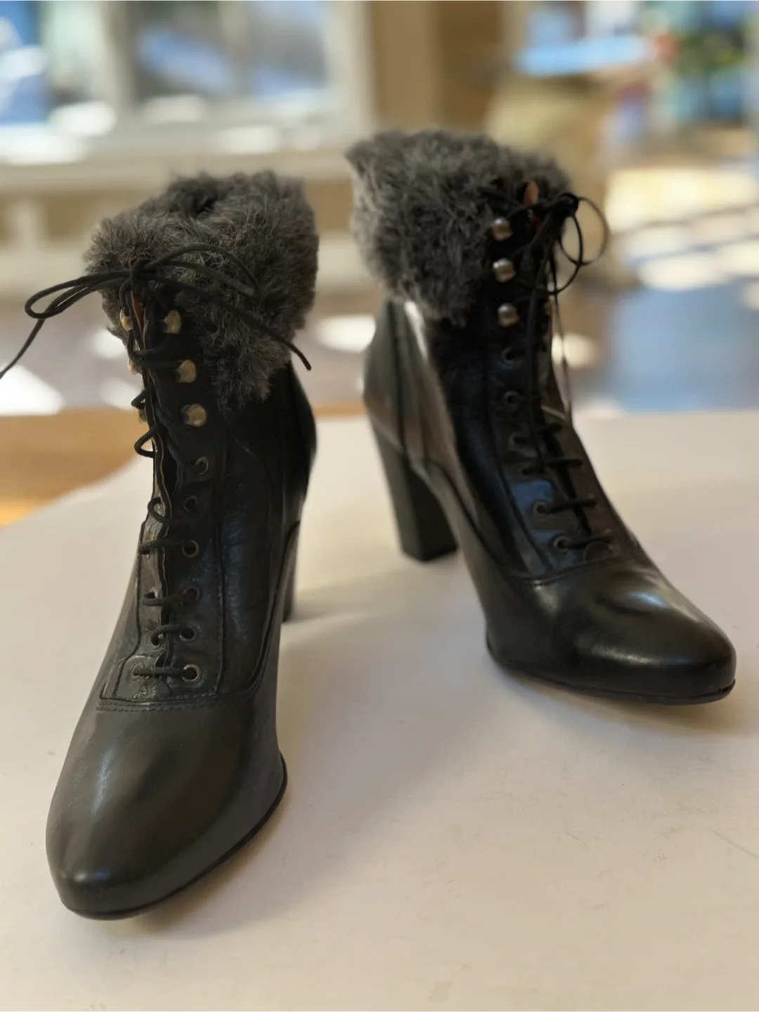 AXARA PARIS  Lace-Up Ankle Boots NEW !! Sz: EUR 40/US 9-9.5 image indicator(2)