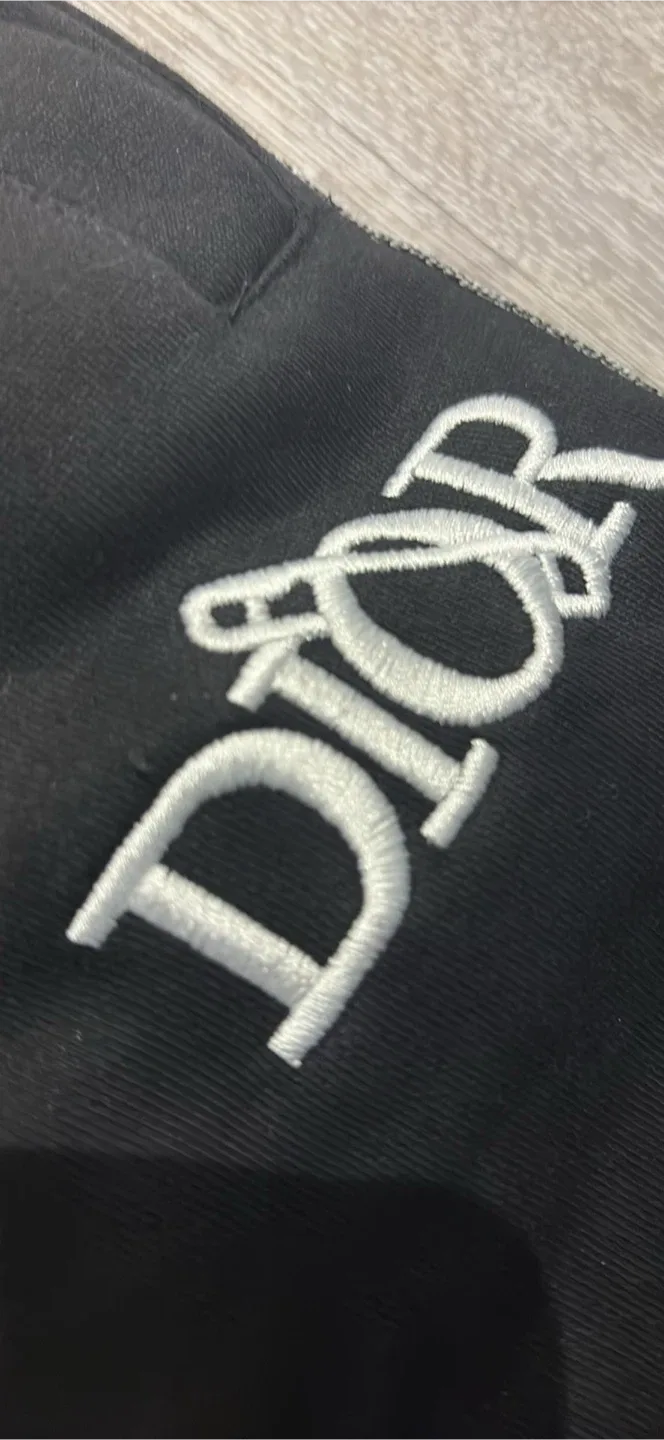 Dior tracksuit image indicator(2)