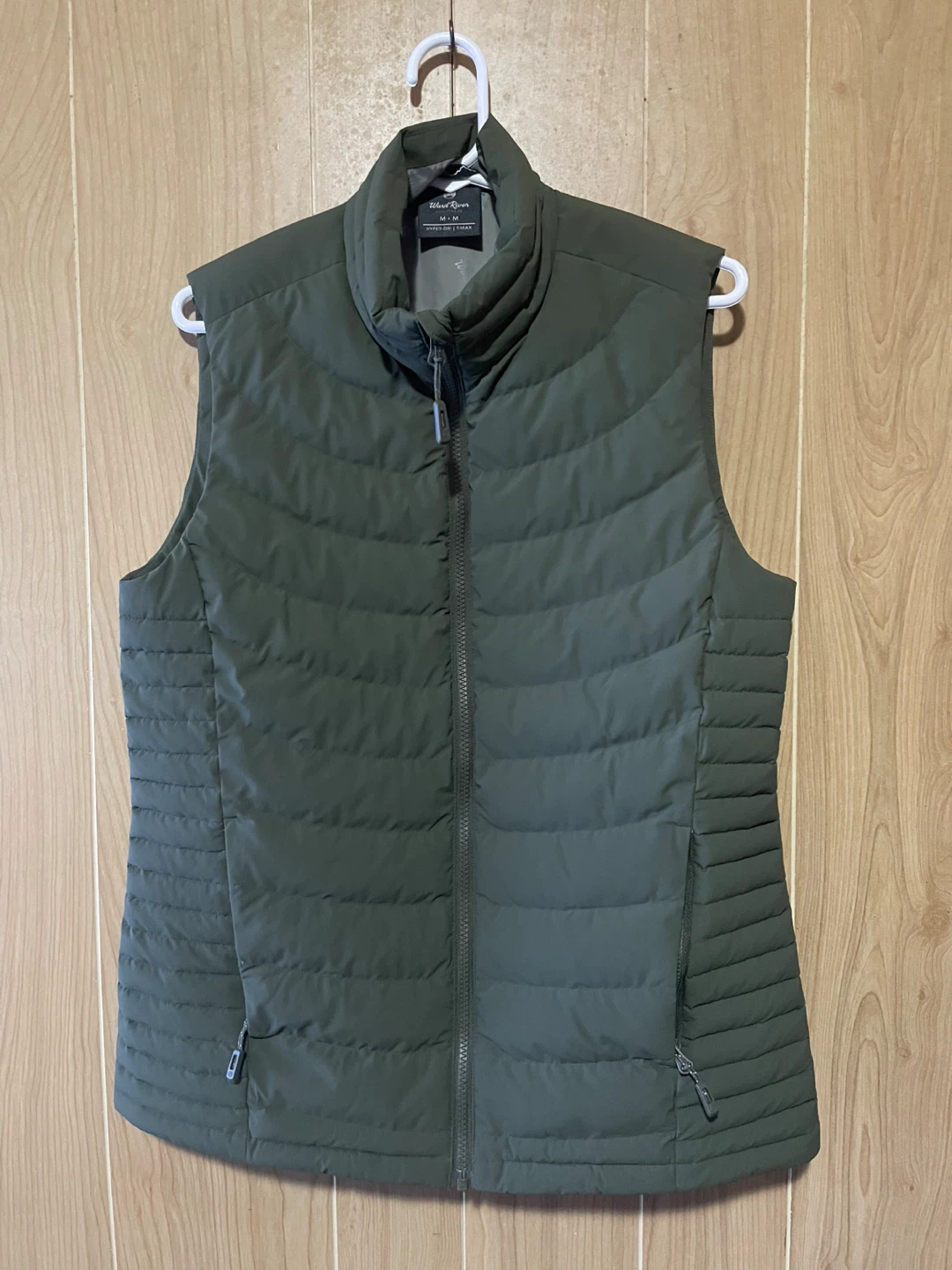 Wind River Women's Puffer Vest - Size M - photo 2