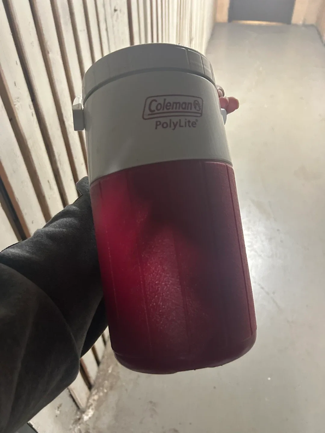 Coleman PolyLite Red Water Jugs image indicator(2)