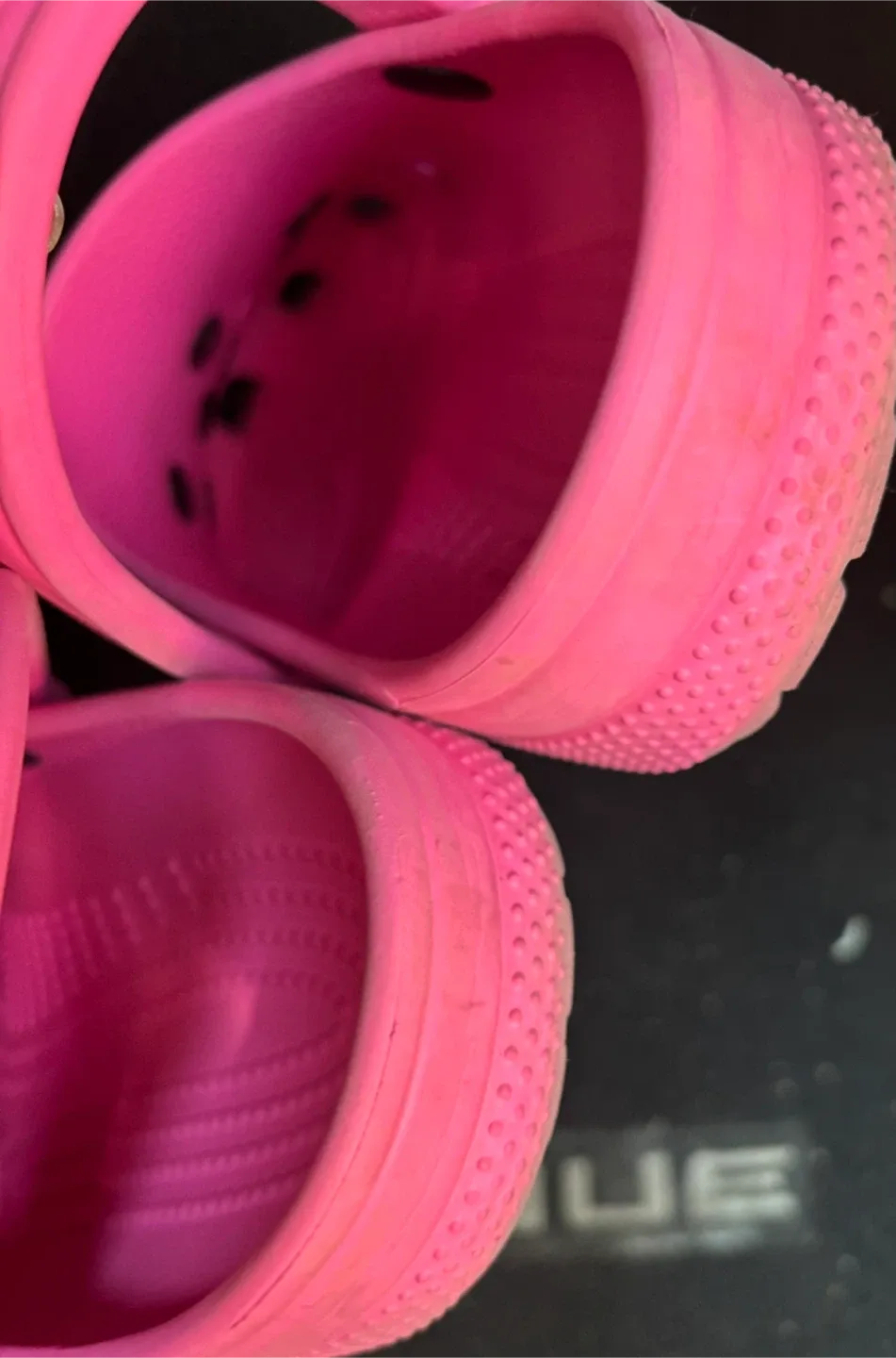 Crocs image indicator(4)