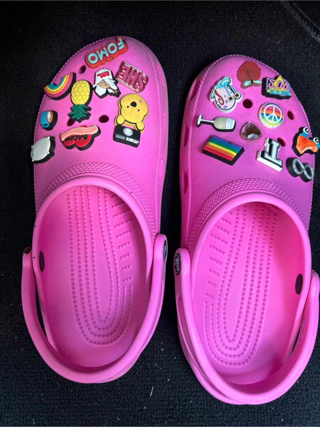 Crocs image indicator(3)