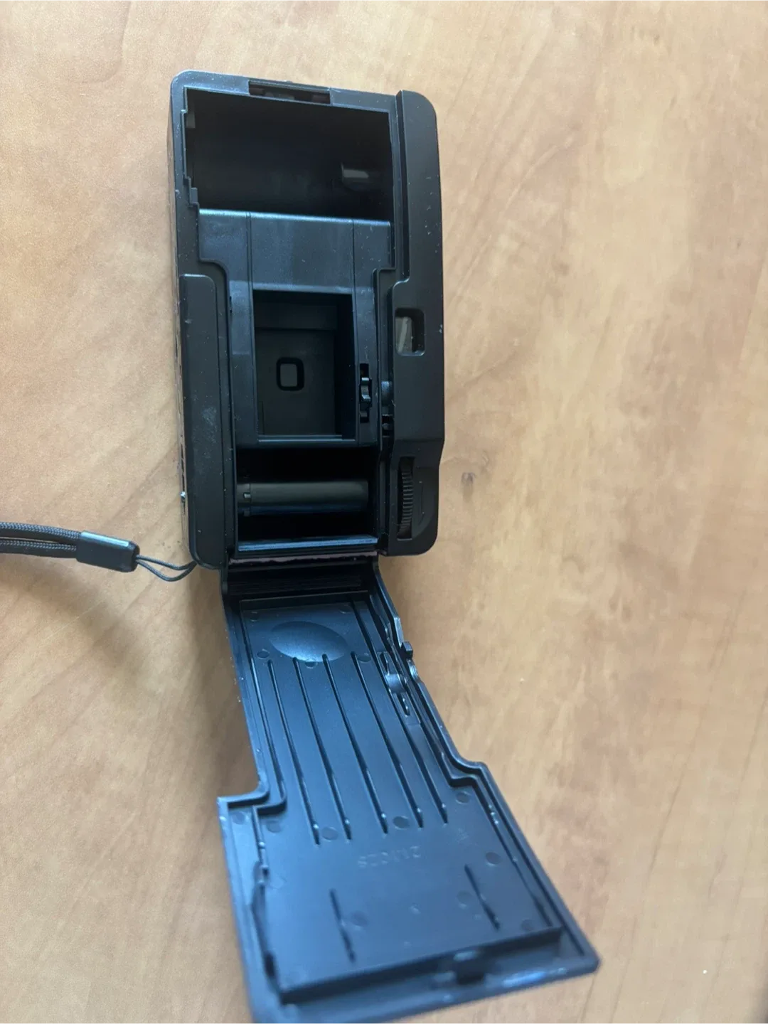 Kodak M38 35mm Film Camera (hand painted) image indicator(2)