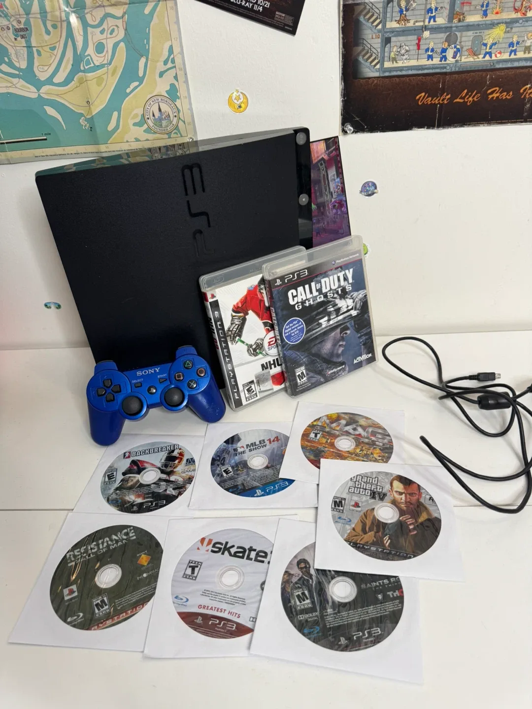 PlayStation 3 120gb + games thumbnail
