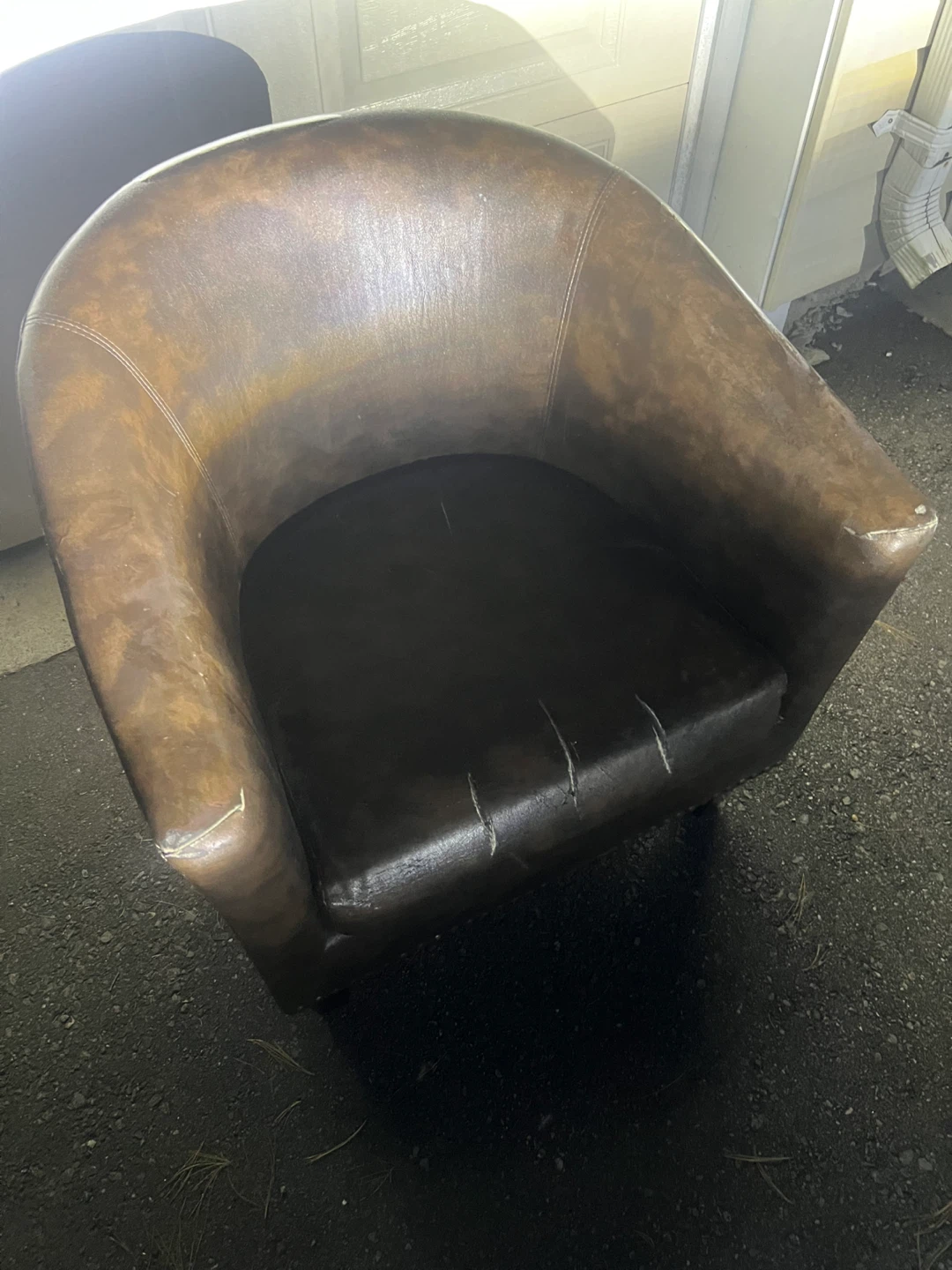 Brown Leather Tub Chair - photo 2