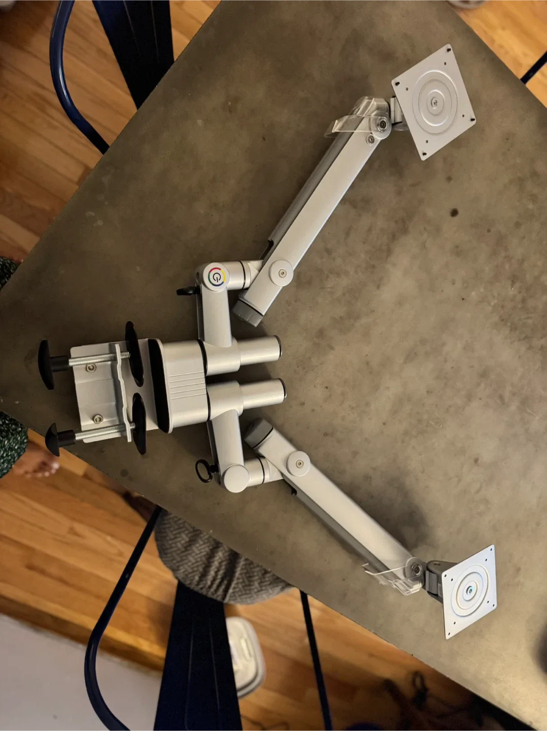 Ergotron LX Dual Monitor Arm image indicator(2)