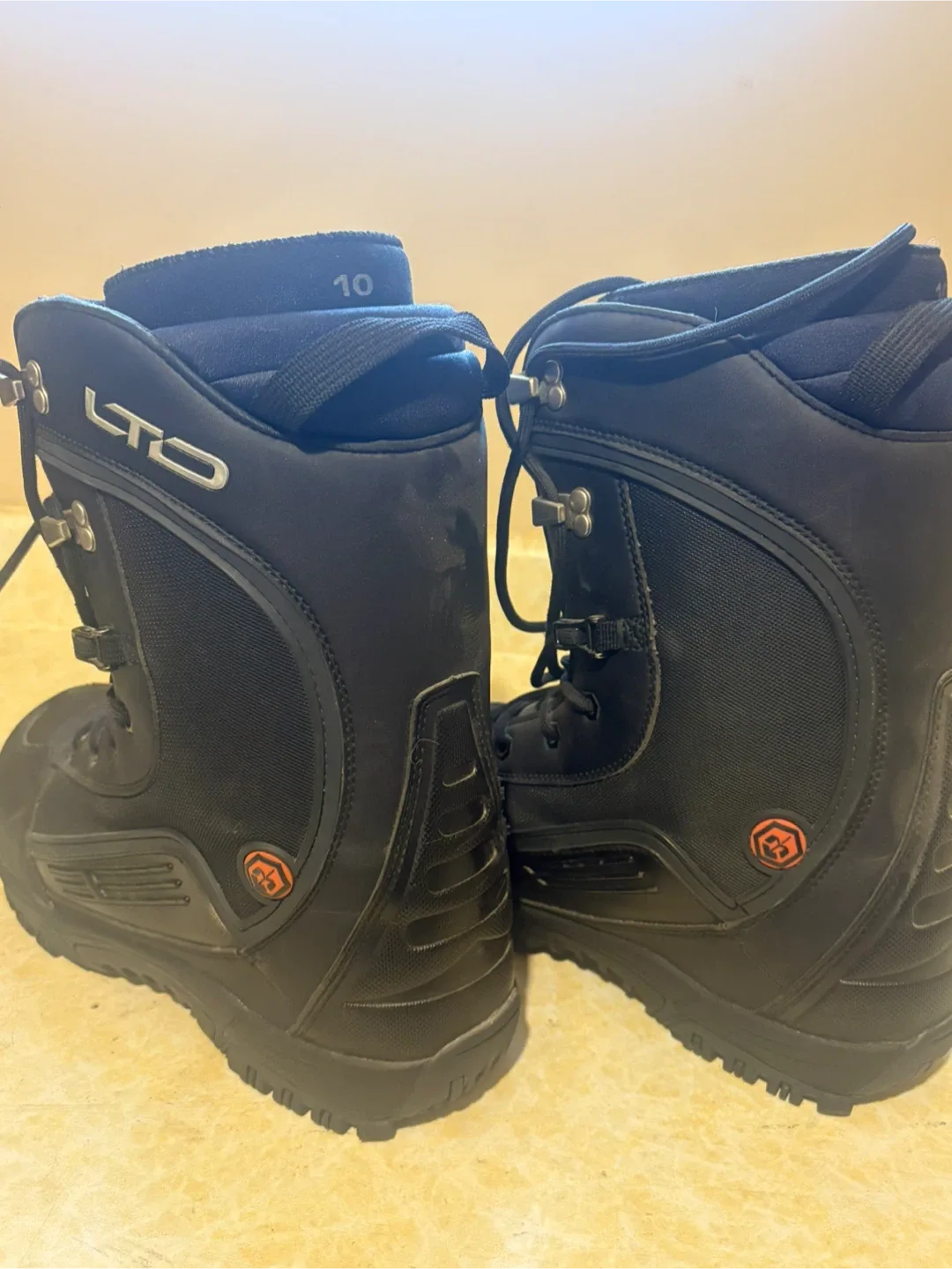 LTD Snowboard Boots - Men's US 10 image indicator(3)