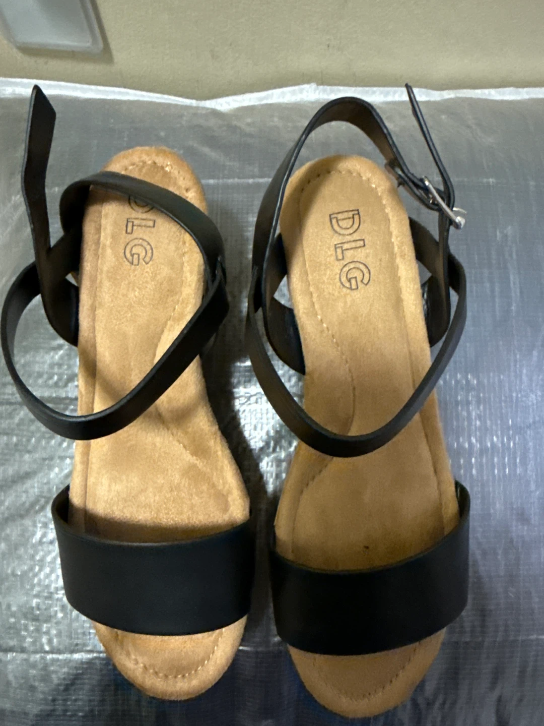 DLG Black Wedge Sandals - Size 7 - photo 2