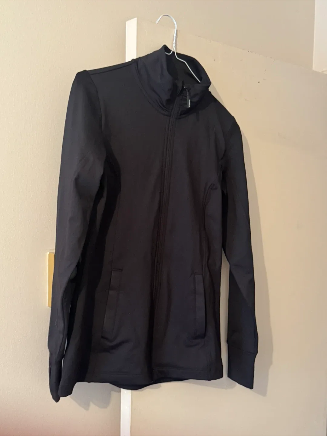 MONDETTA Black Women’s Thermal Jacket - Size XS. image indicator(2)