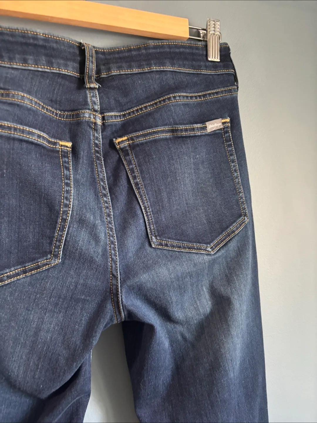 Eddie Bauer Women's Jeans - Size 6, Skinny, Slightly Curvy Fit image indicator(7)