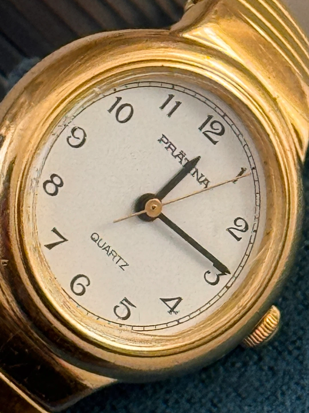 Pratina Quartz Gold Women's Watch - photo 4
