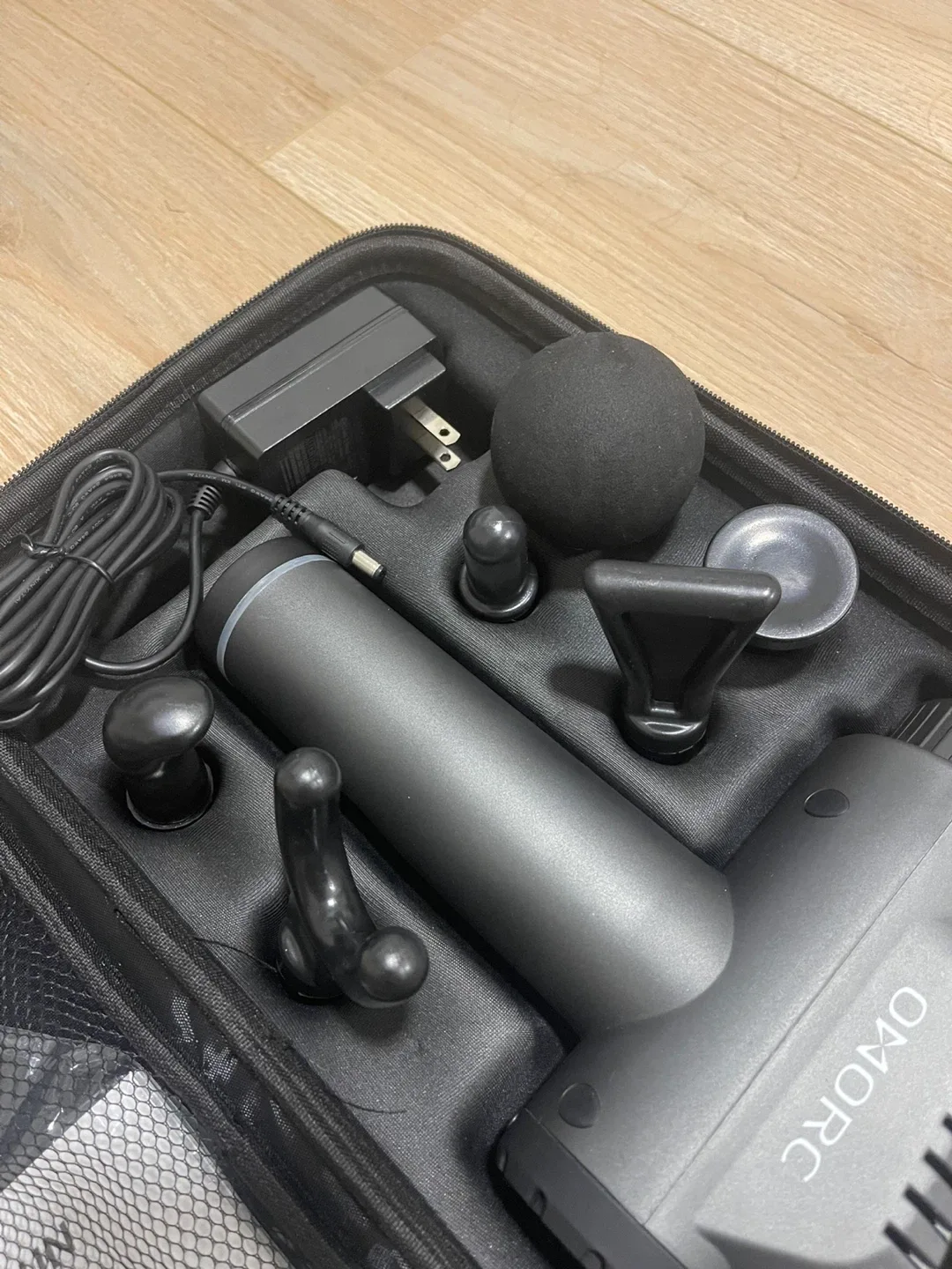 Omorc Massage Gun with Attachments image indicator(2)