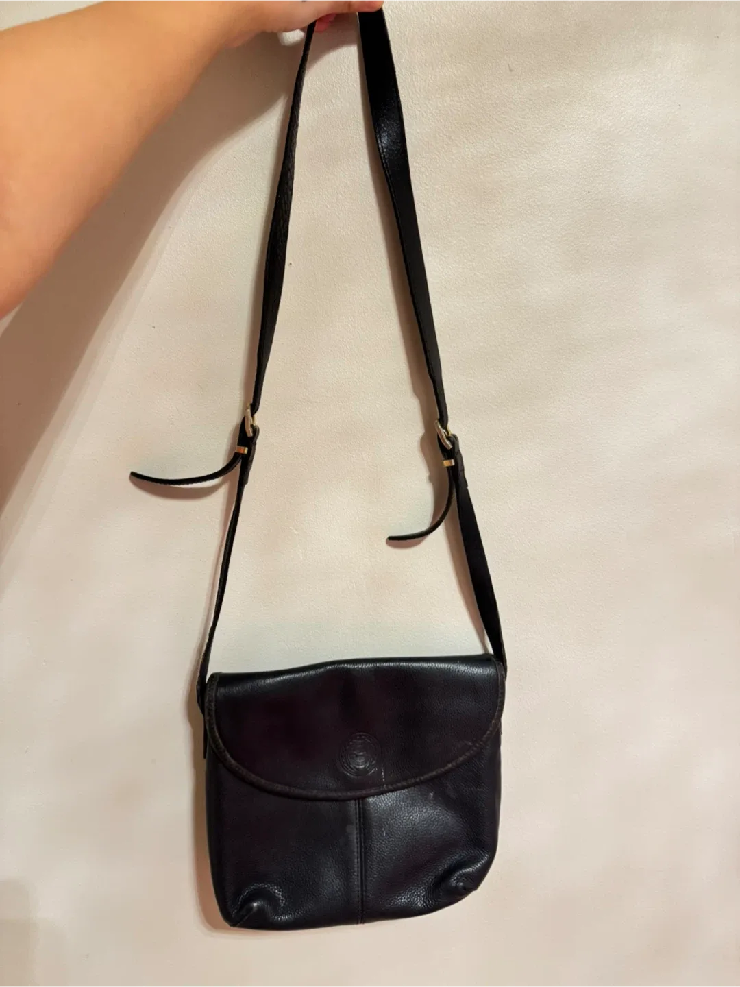 Longchamp crossbody bag image indicator(3)