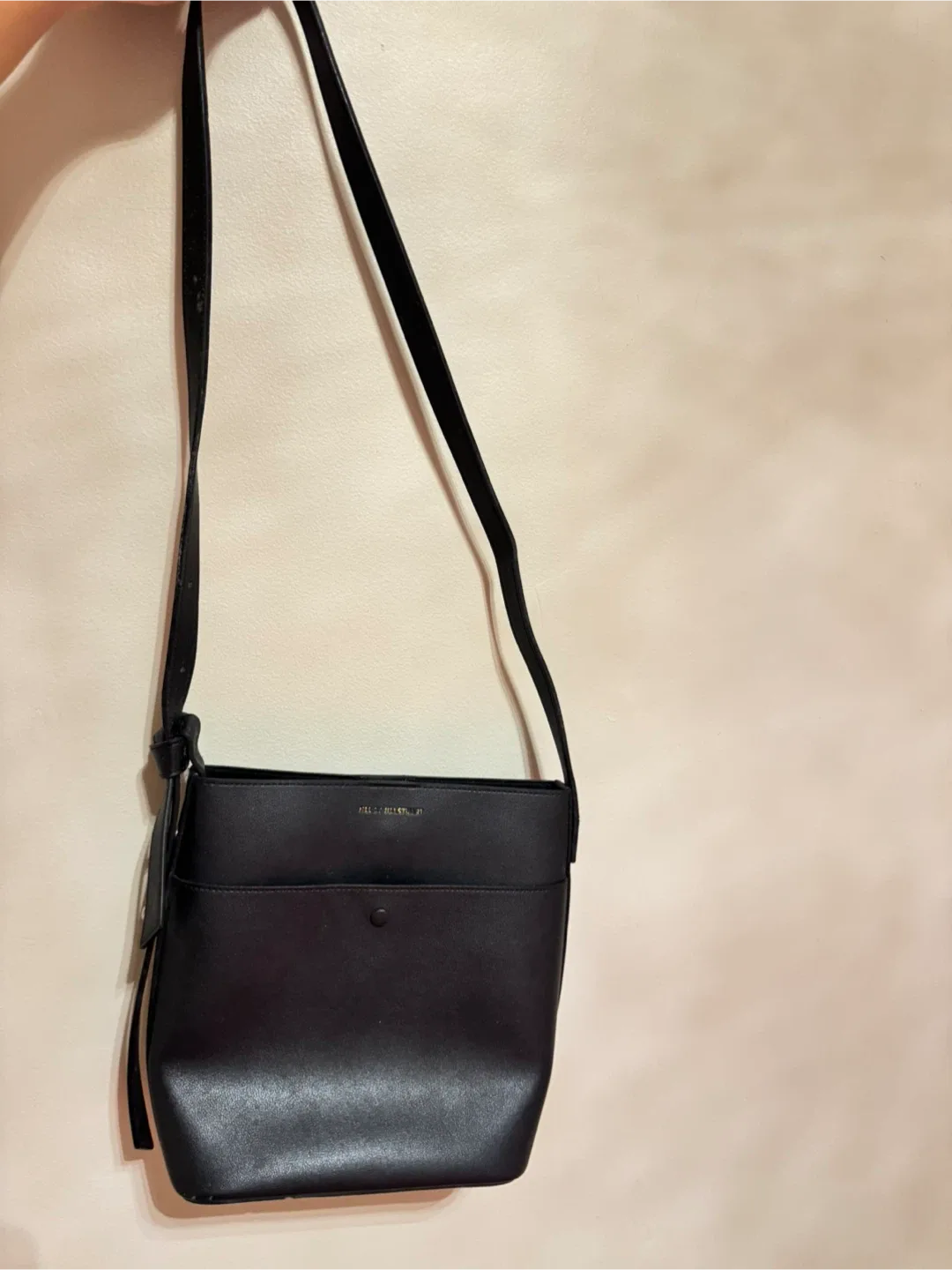 Jill Stuart Black Crossbody Bag image indicator(2)