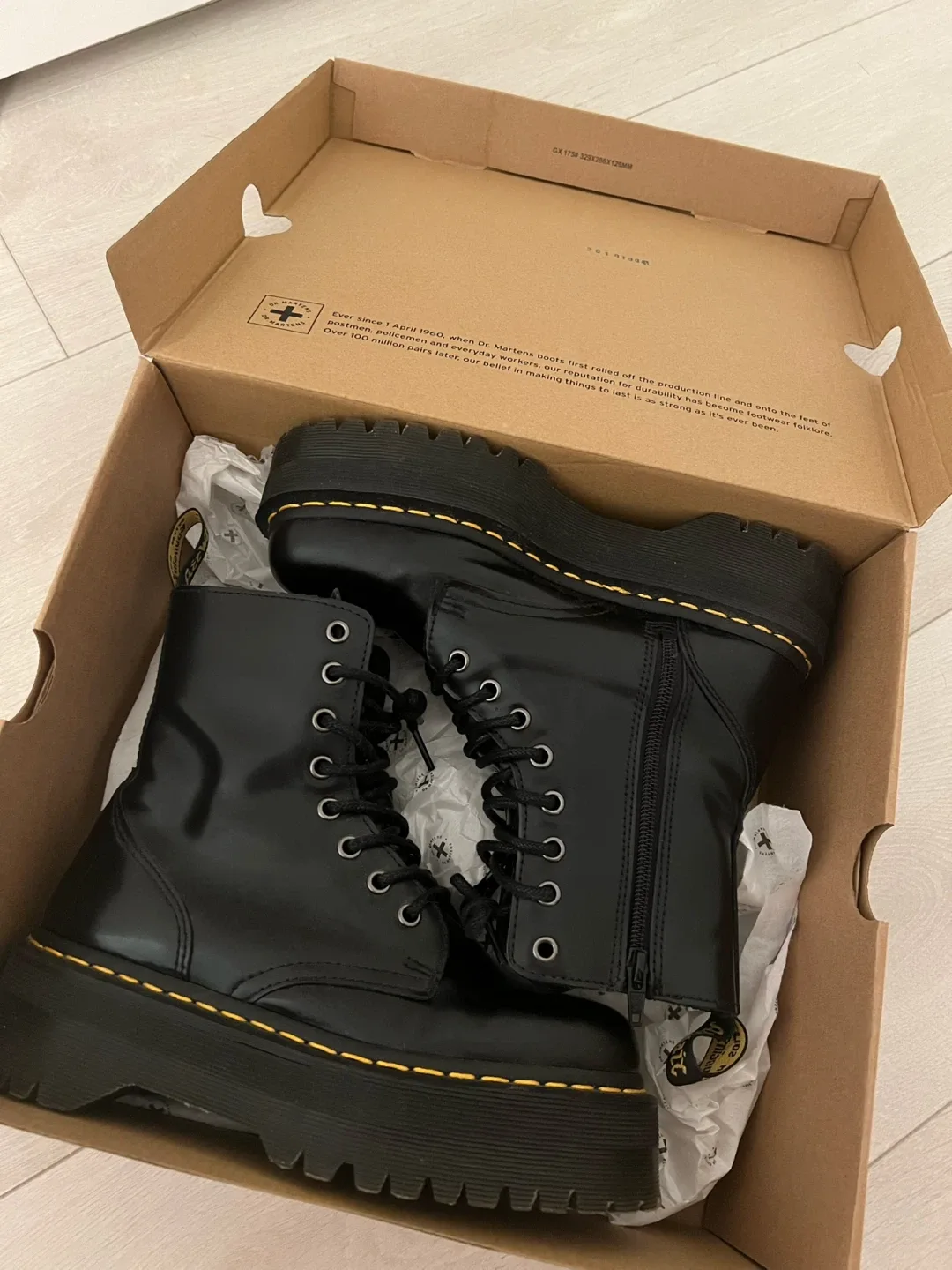 (Retail $294)New Dr. Martens Jadon Platform Boots image indicator(2)
