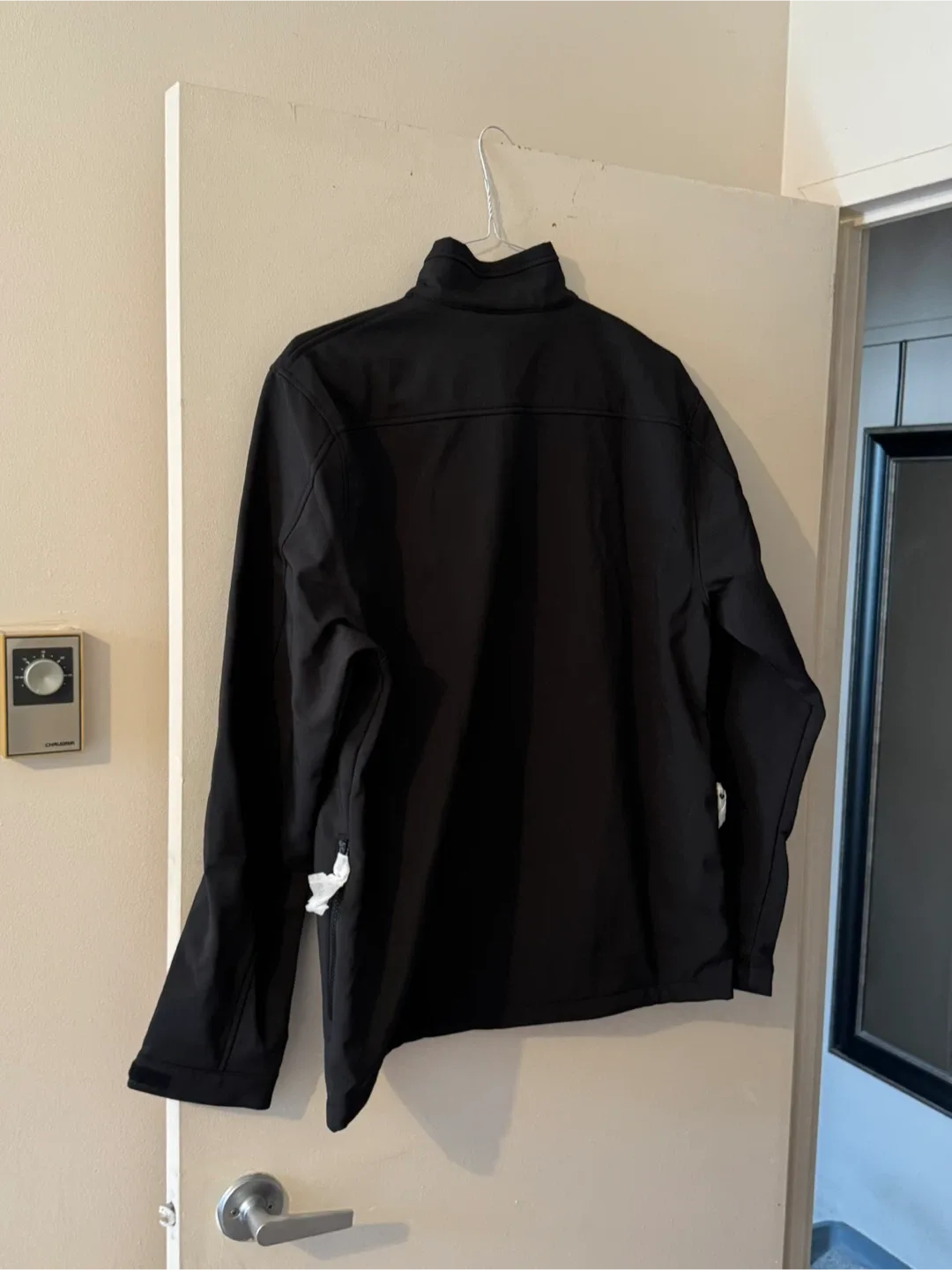 Clique Men's Black Trail Softshell Medium Size Jacket. image indicator(3)