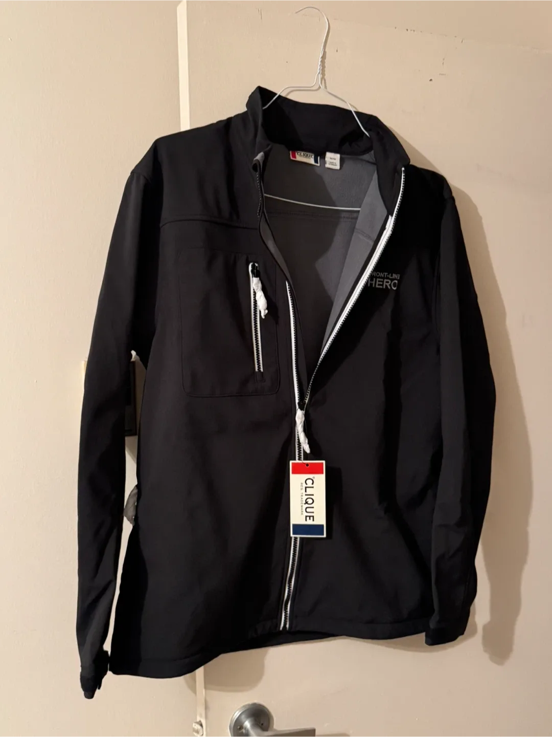 Clique Men's Black Trail Softshell Medium Size Jacket. image indicator(2)