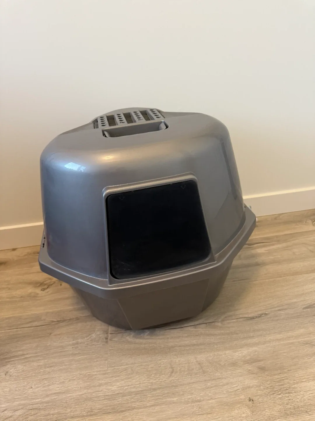 Grey Corner Cat Litter Box thumbnail