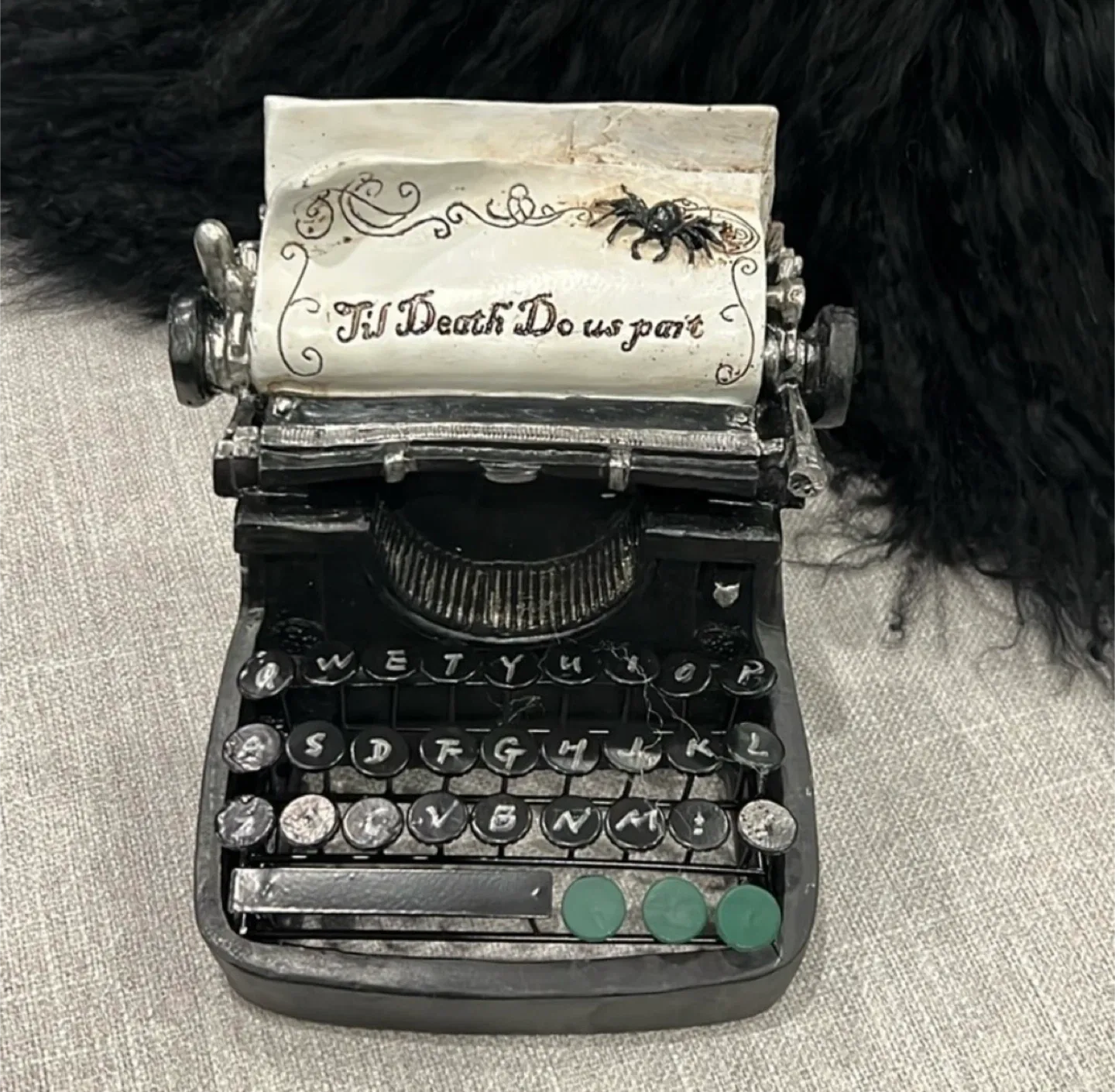 New Halloween Decor: Vintage-Style Typewriter thumbnail