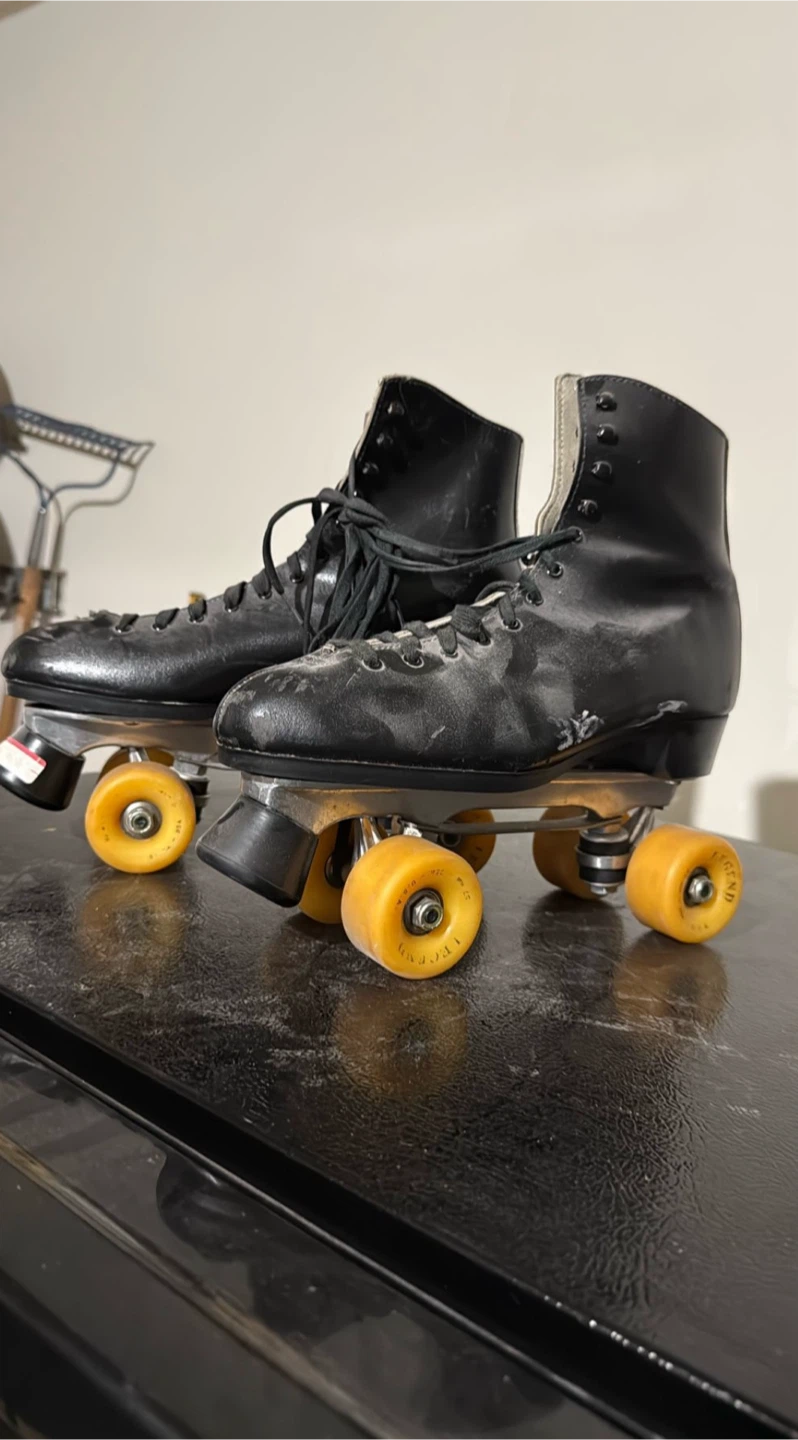 Vintage 1980’s Black Roller Skates - photo 2