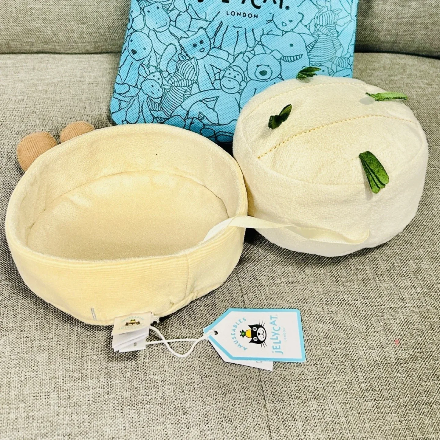 Jellycat Amuseables Camembert Cheese Plush image indicator(2)