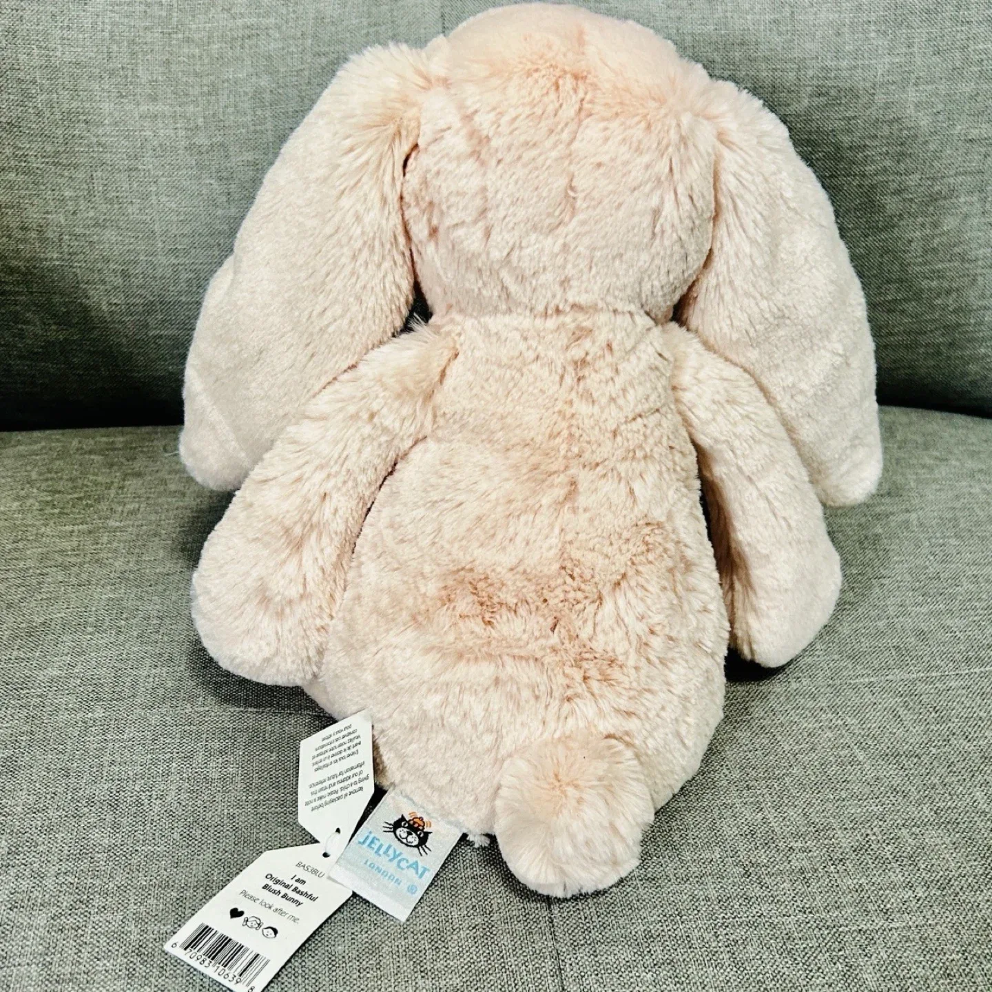 Jellycat Original Bashful Blush Bunny - Medium image indicator(2)
