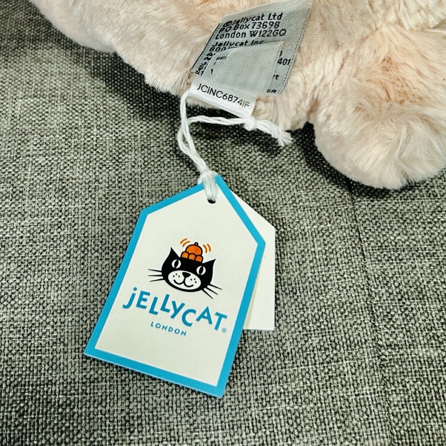 Jellycat Original Bashful Blush Bunny - Medium image indicator(3)